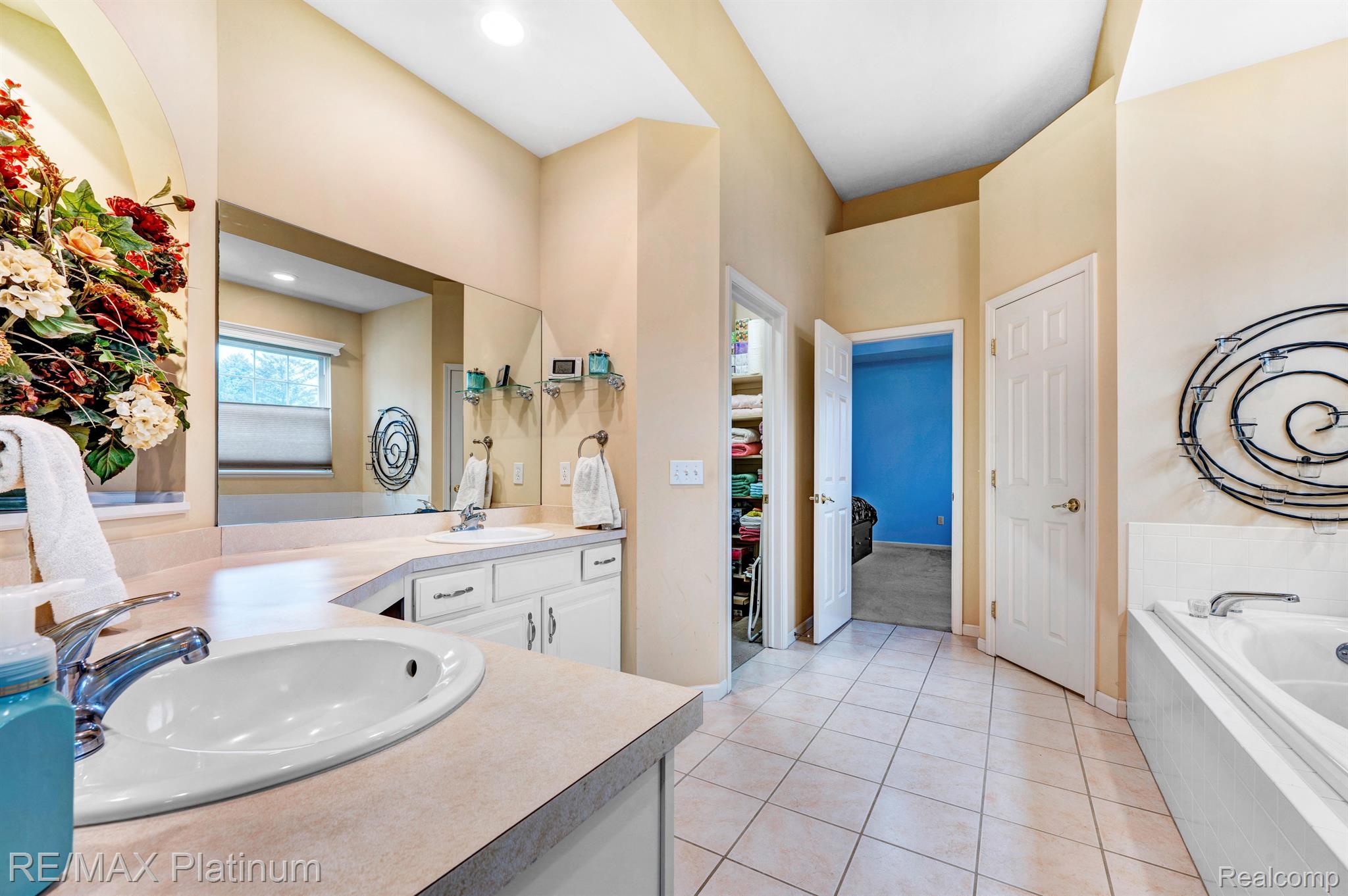 4308 Fountain View Court