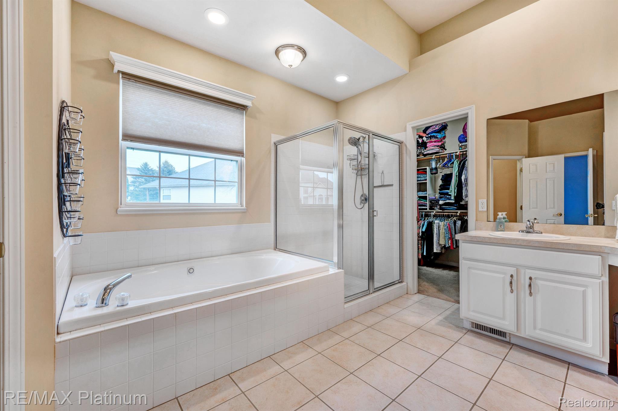 4308 Fountain View Court