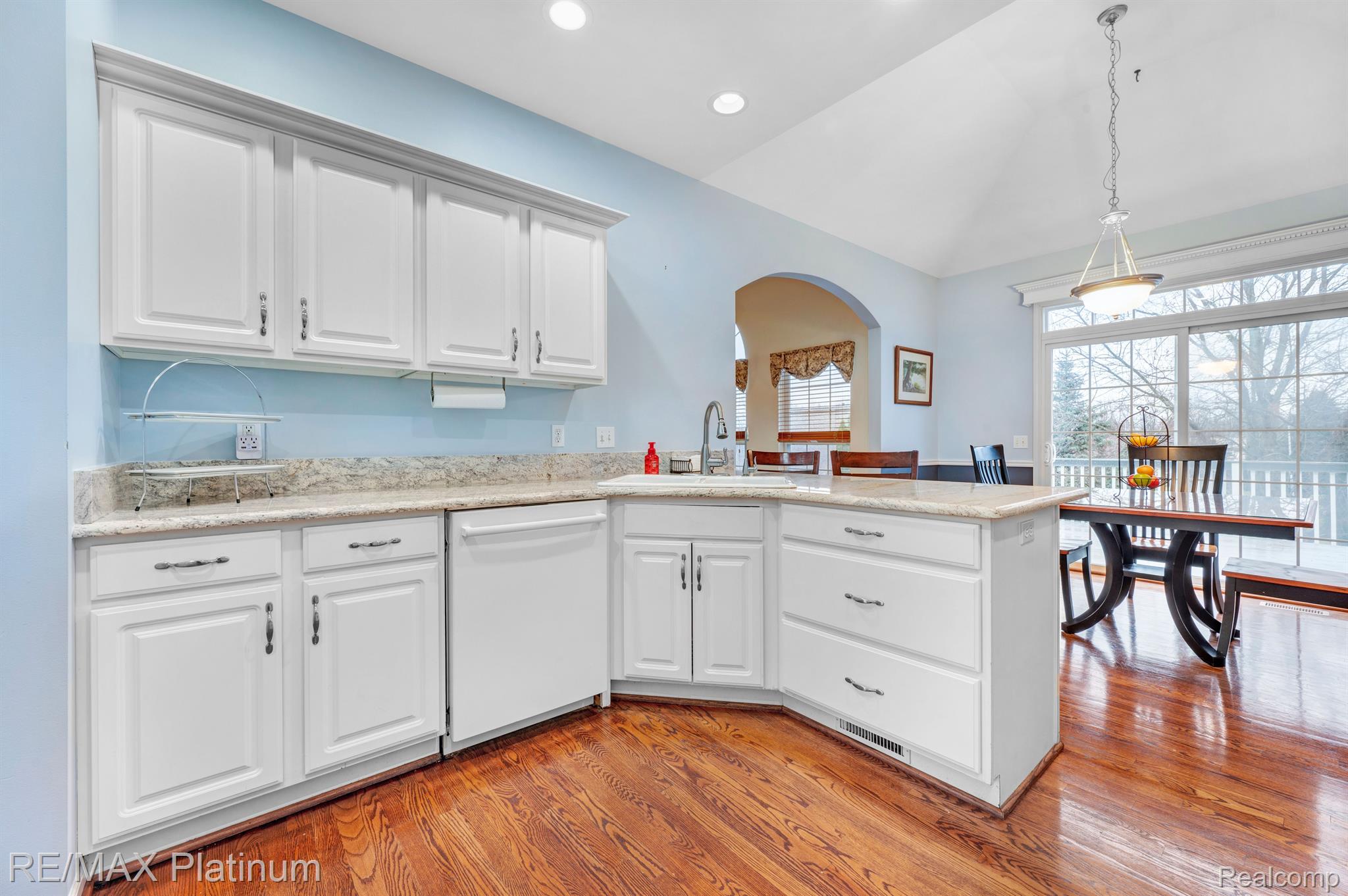 4308 Fountain View Court