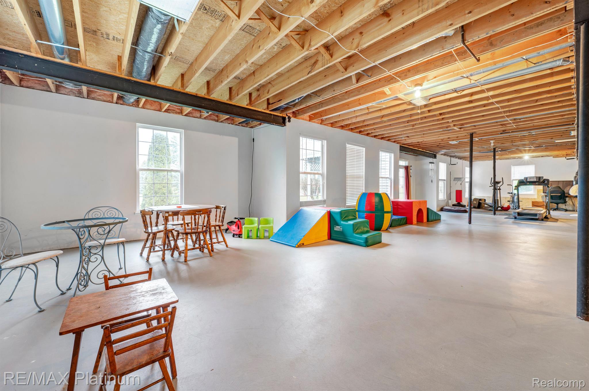 4308 Fountain View Court