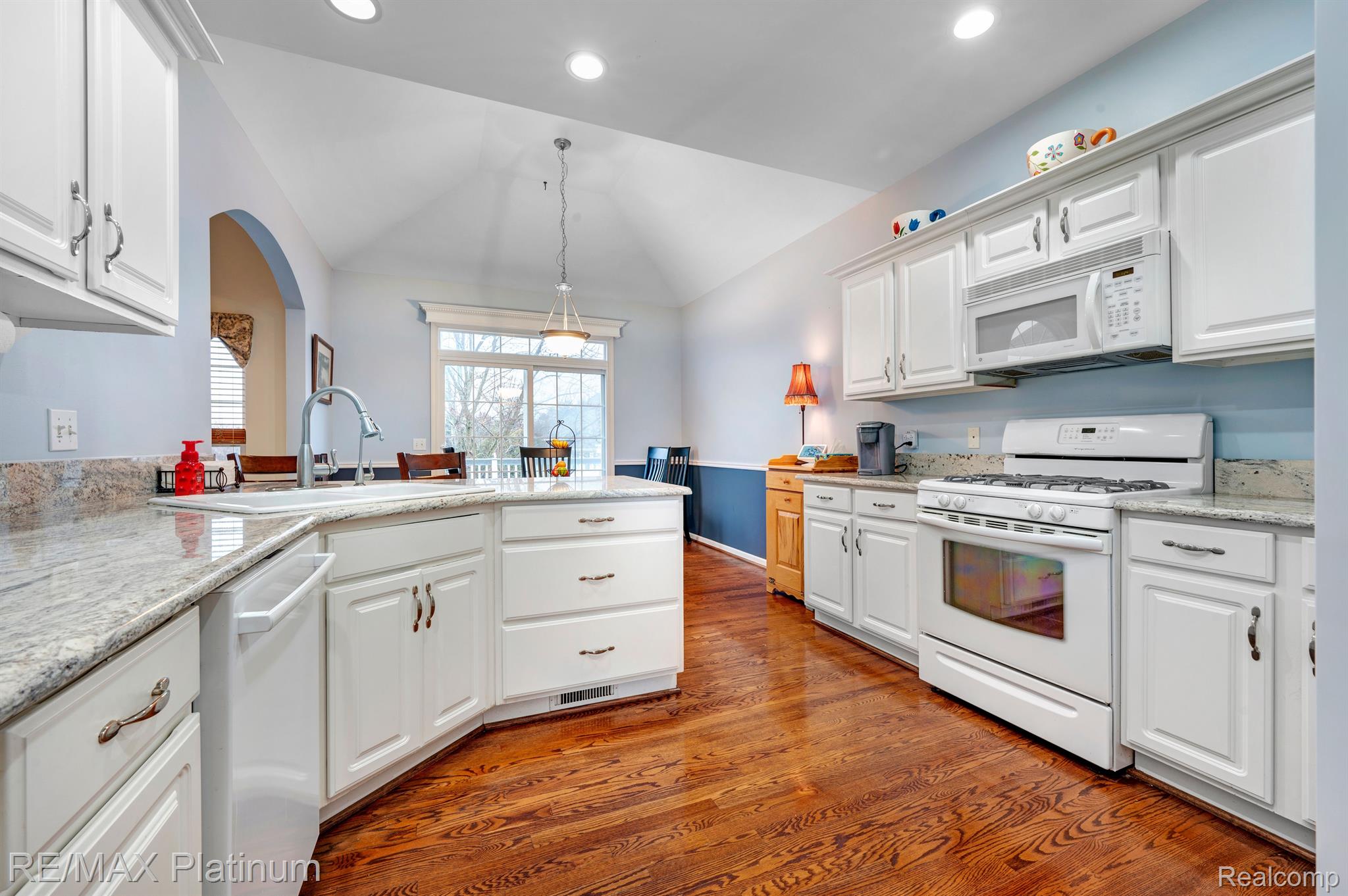 4308 Fountain View Court