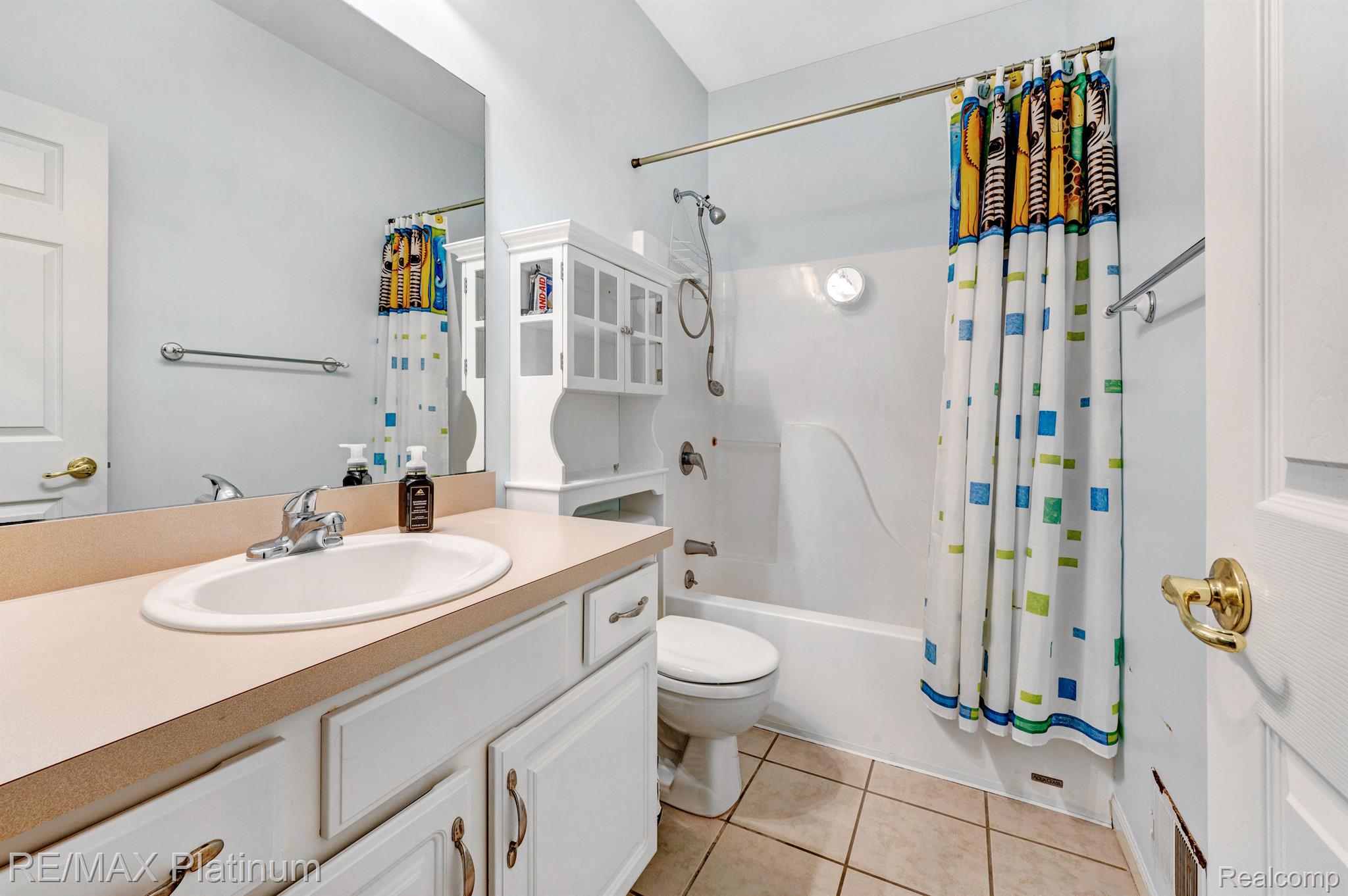 4308 Fountain View Court