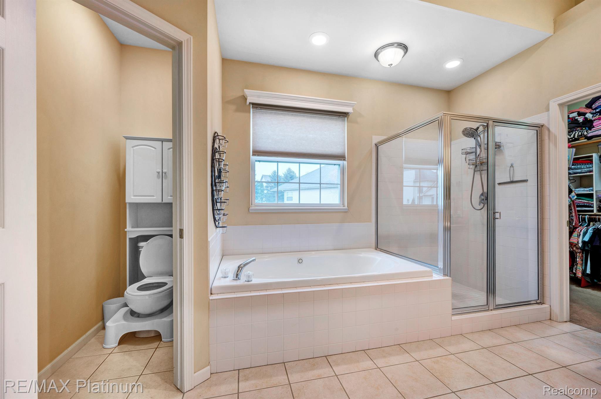 4308 Fountain View Court