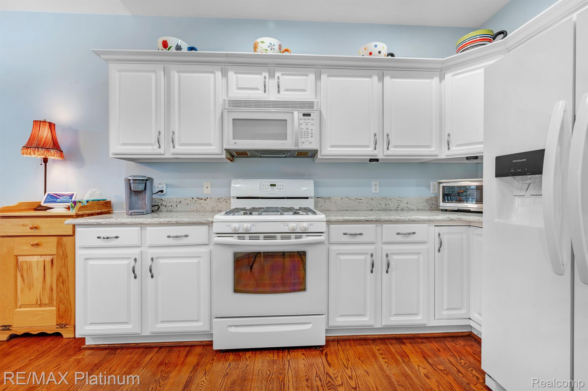 4308 Fountain View Court