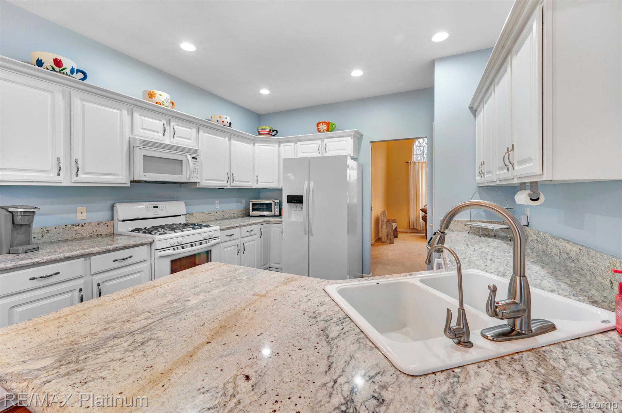 4308 Fountain View Court