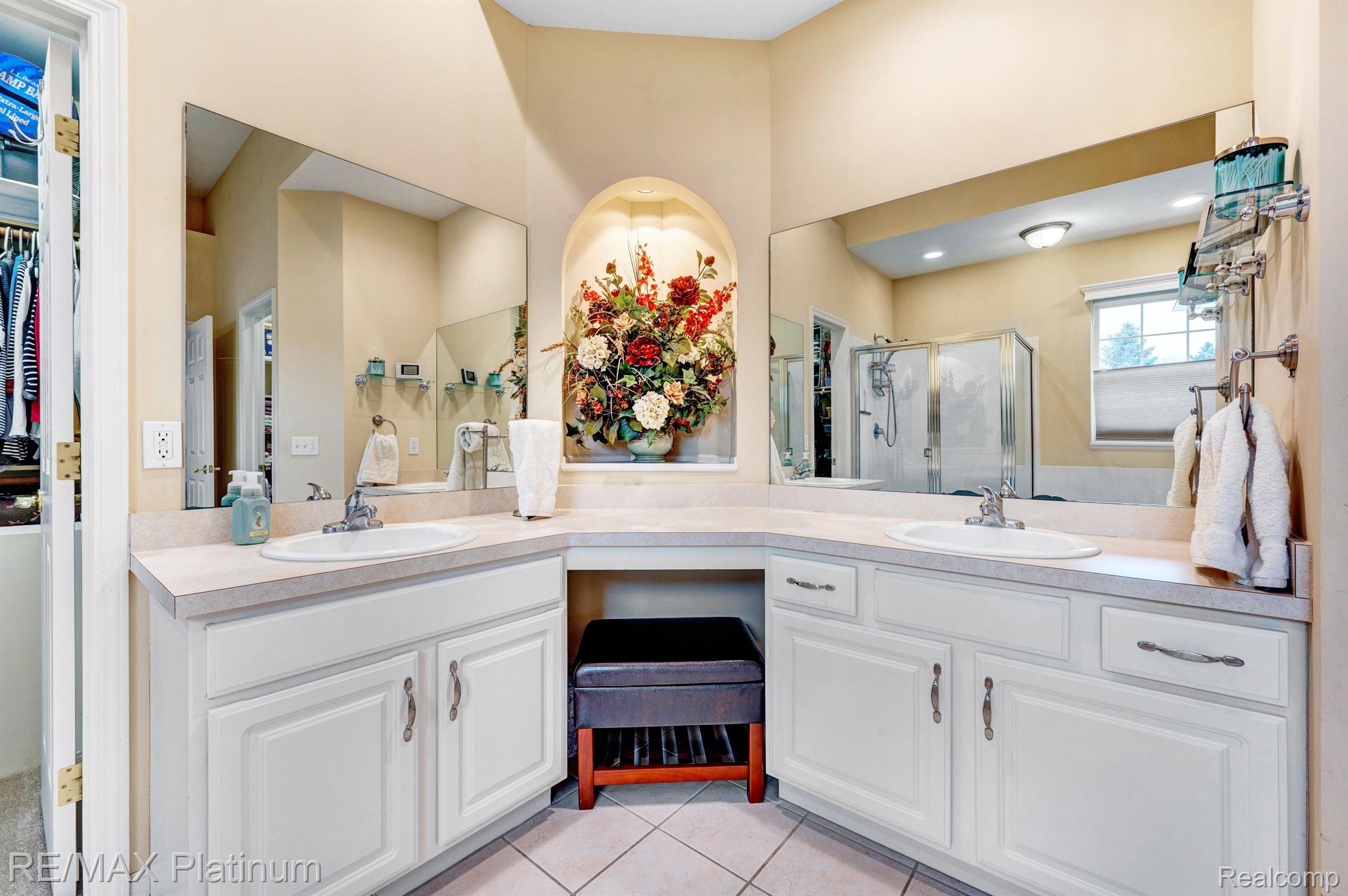 4308 Fountain View Court