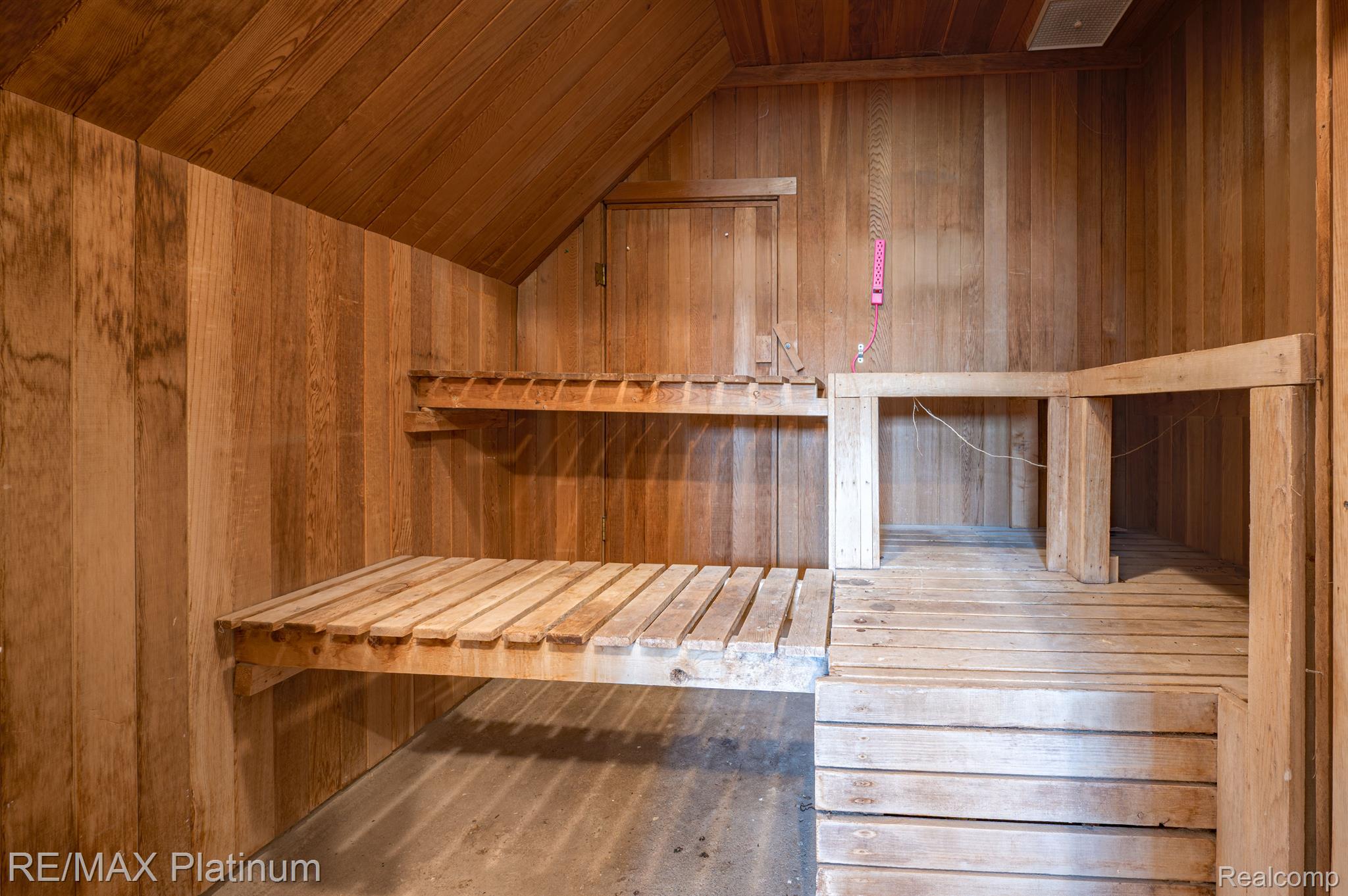 4015 BENNETT LAKE Road