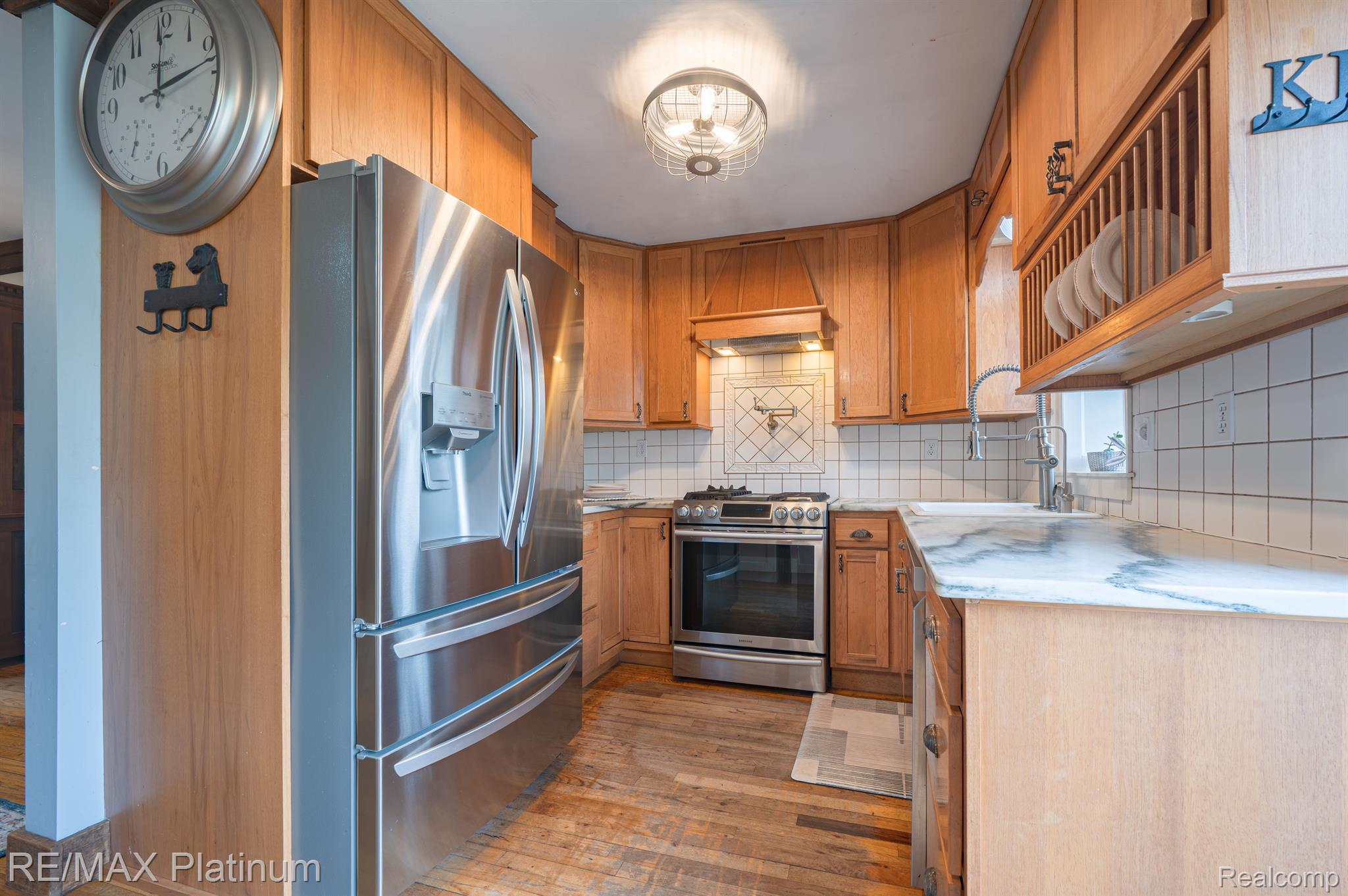 4015 BENNETT LAKE Road