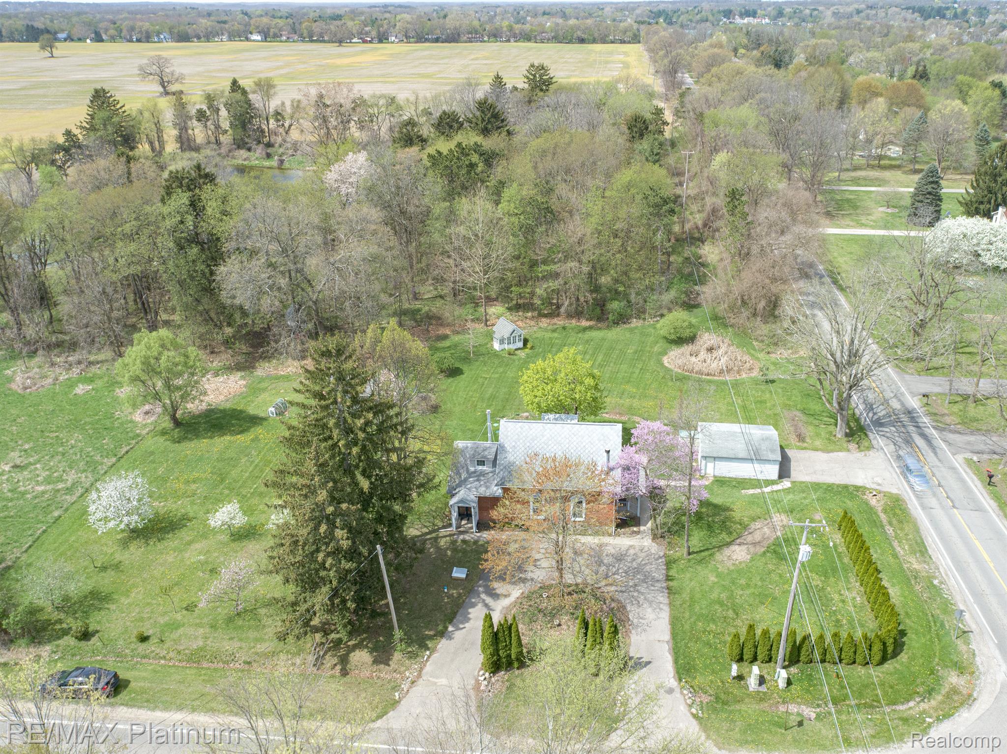 4015 BENNETT LAKE Road