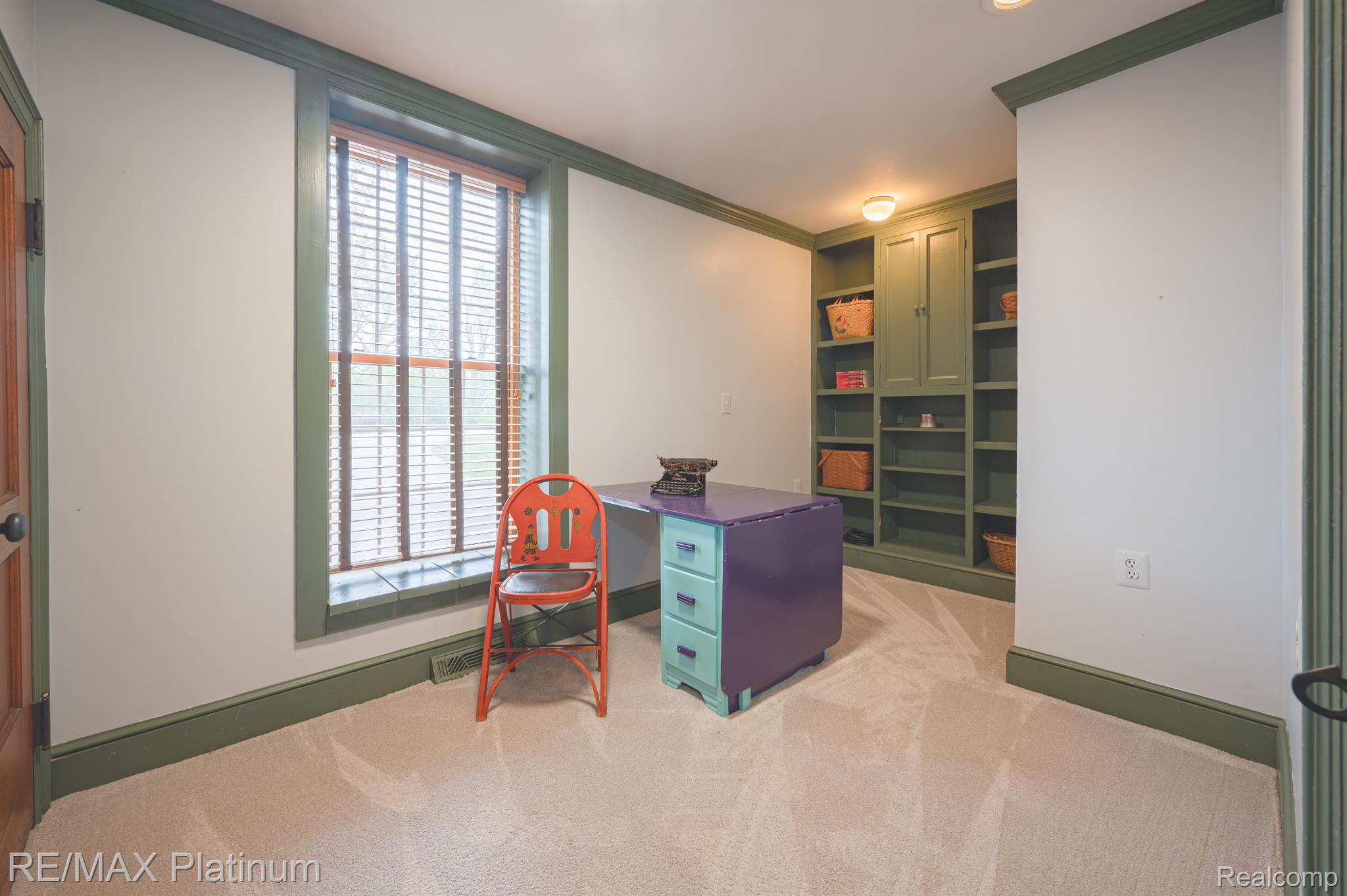 4015 BENNETT LAKE Road