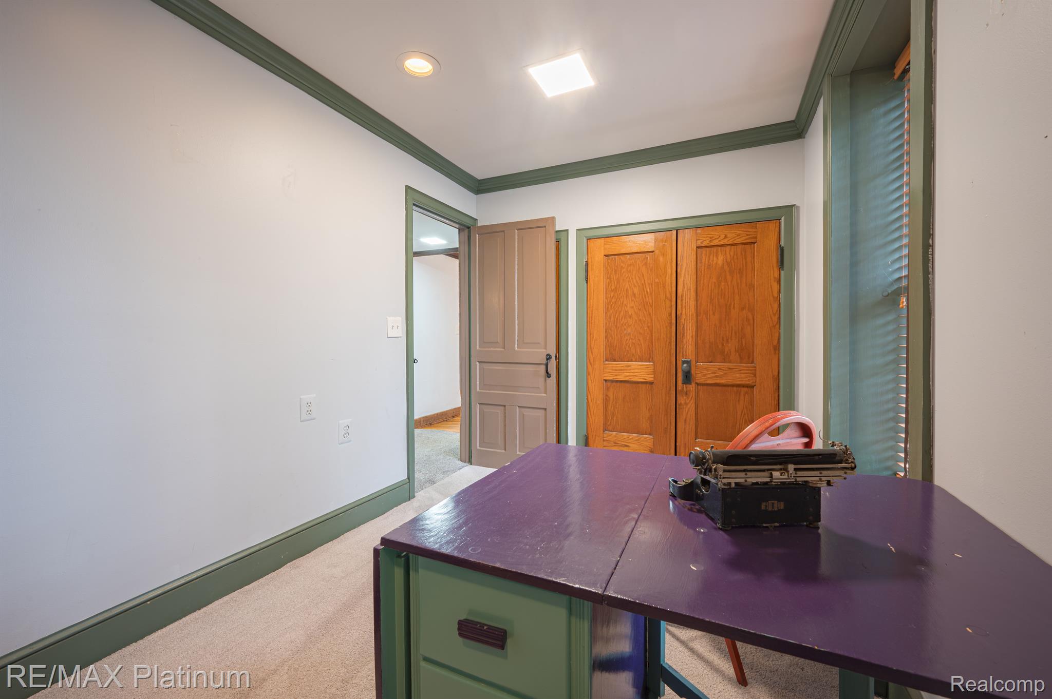 4015 BENNETT LAKE Road