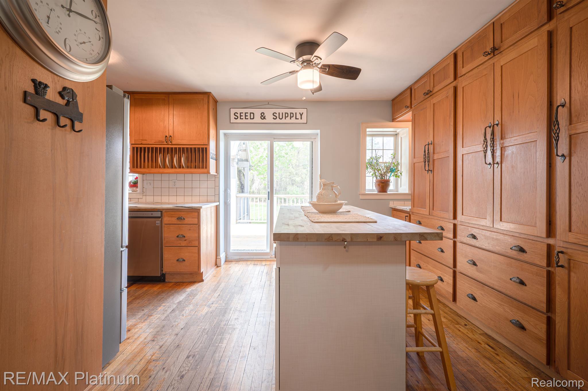 4015 BENNETT LAKE Road