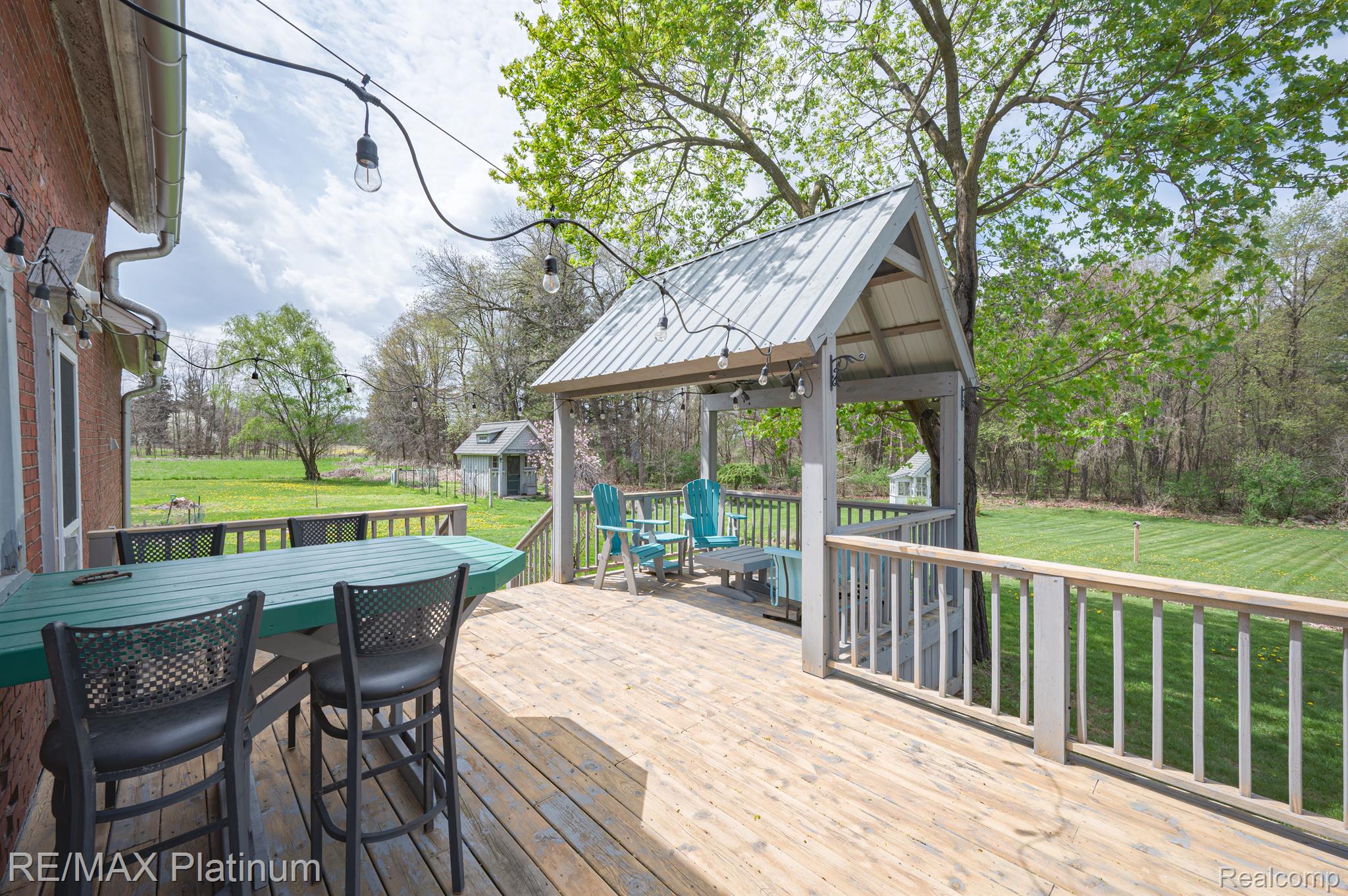 4015 BENNETT LAKE Road