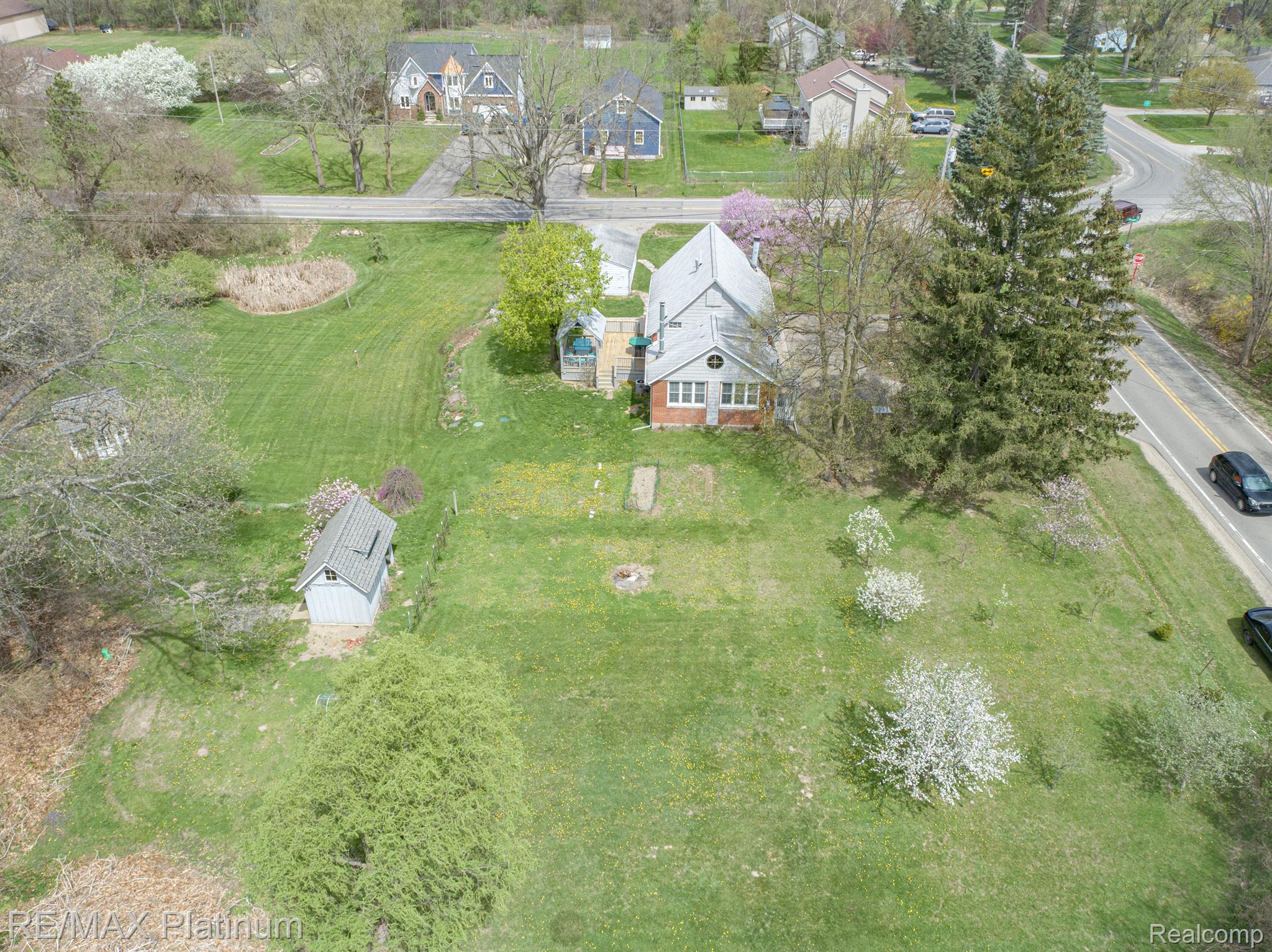 4015 BENNETT LAKE Road