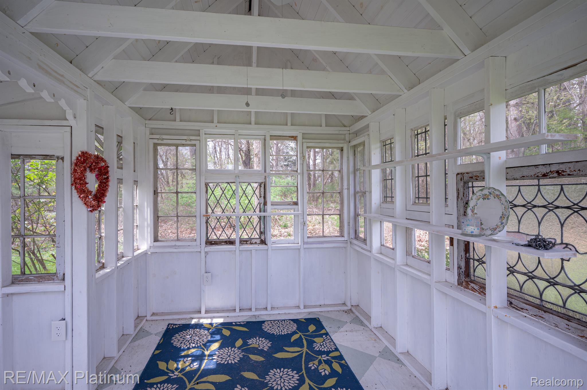 4015 BENNETT LAKE Road