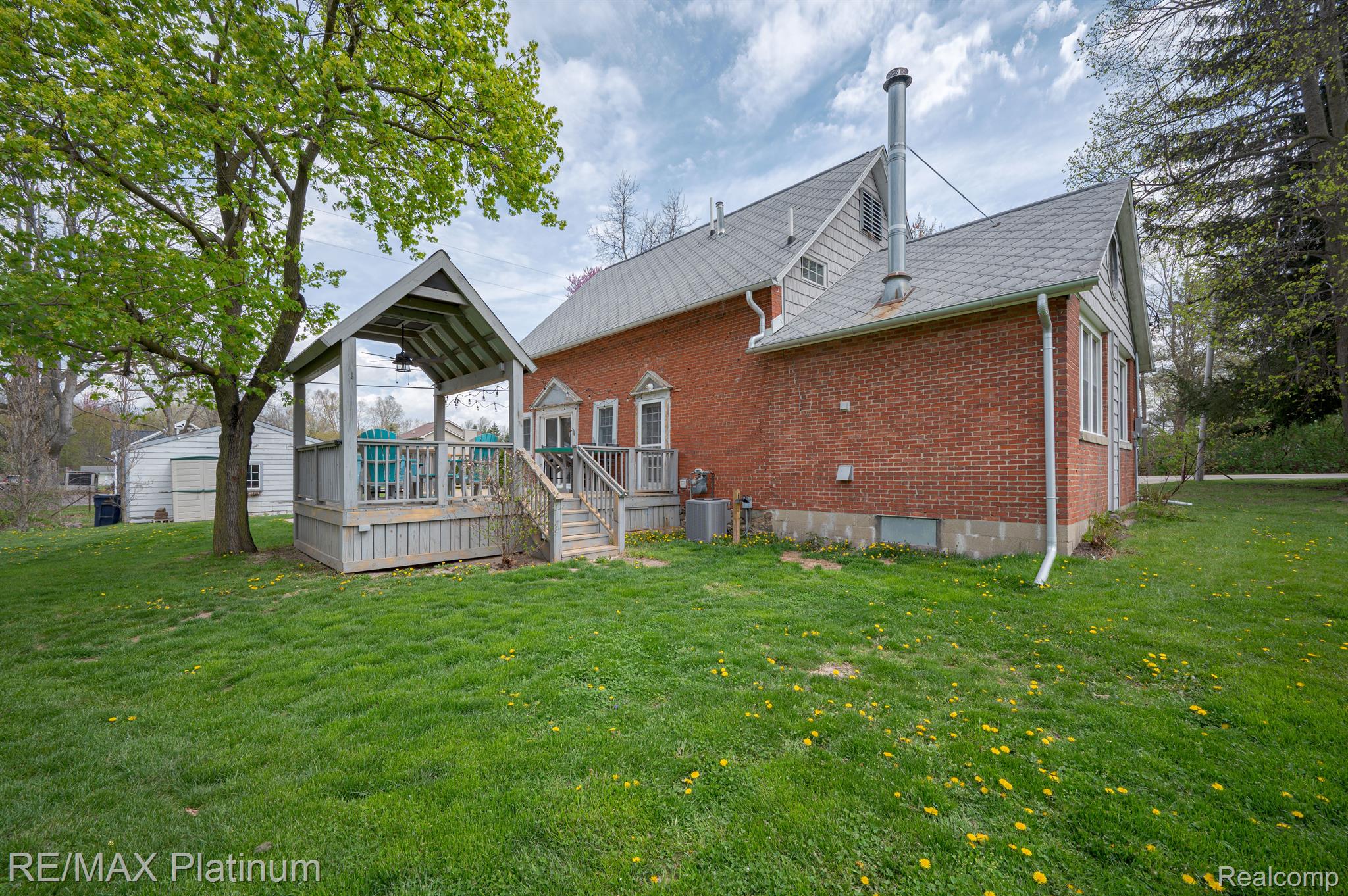 4015 BENNETT LAKE Road