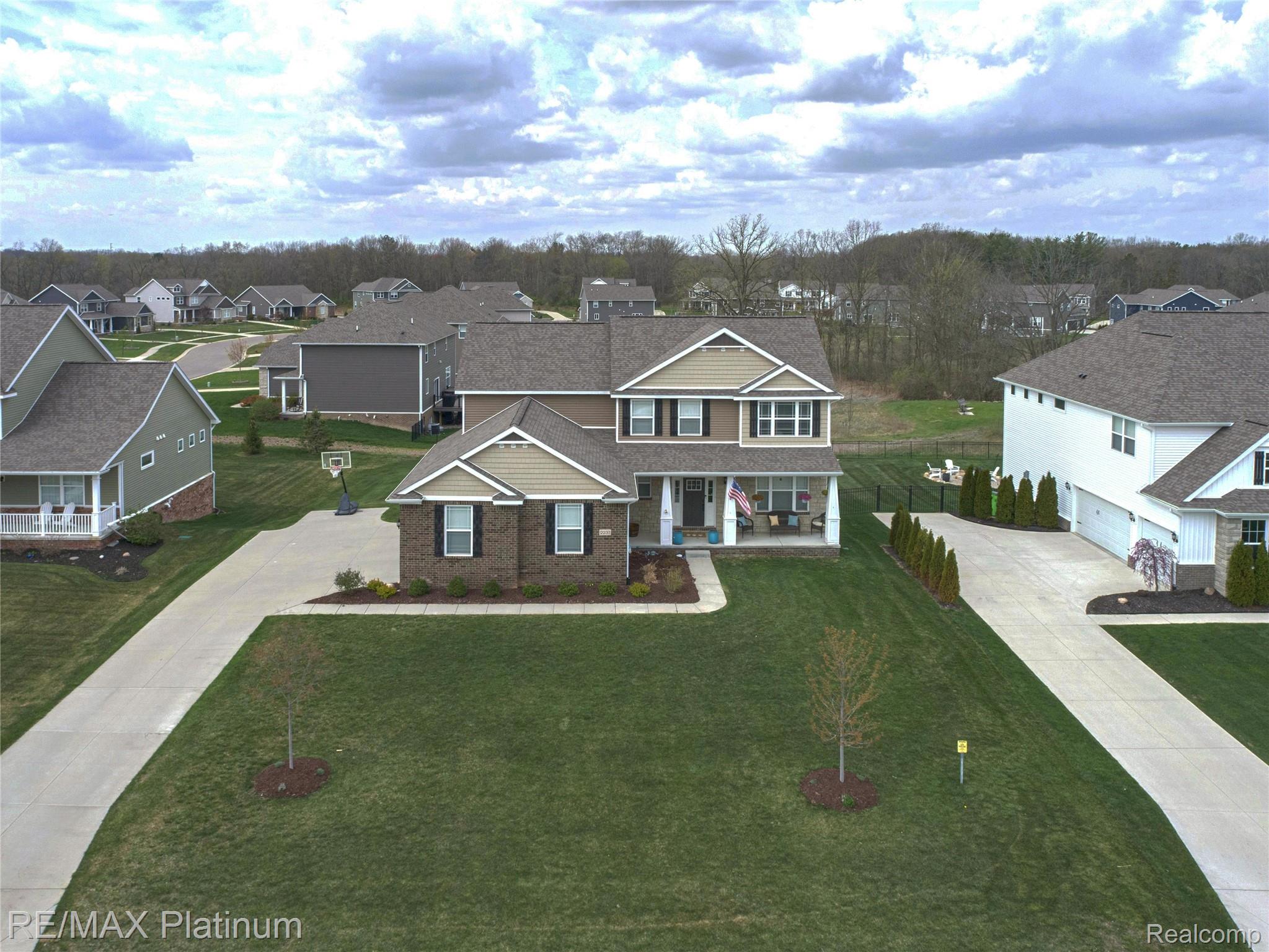 2237 WALNUT VIEW Drive