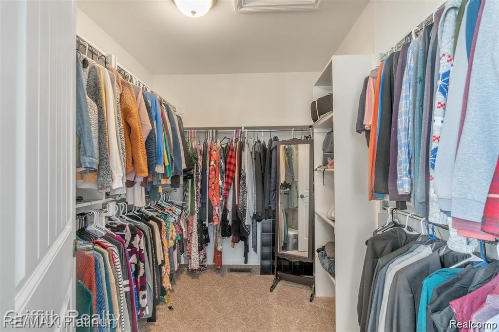 2237 WALNUT VIEW Drive