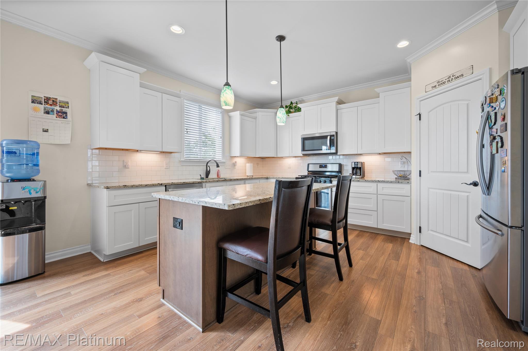 2237 WALNUT VIEW Drive