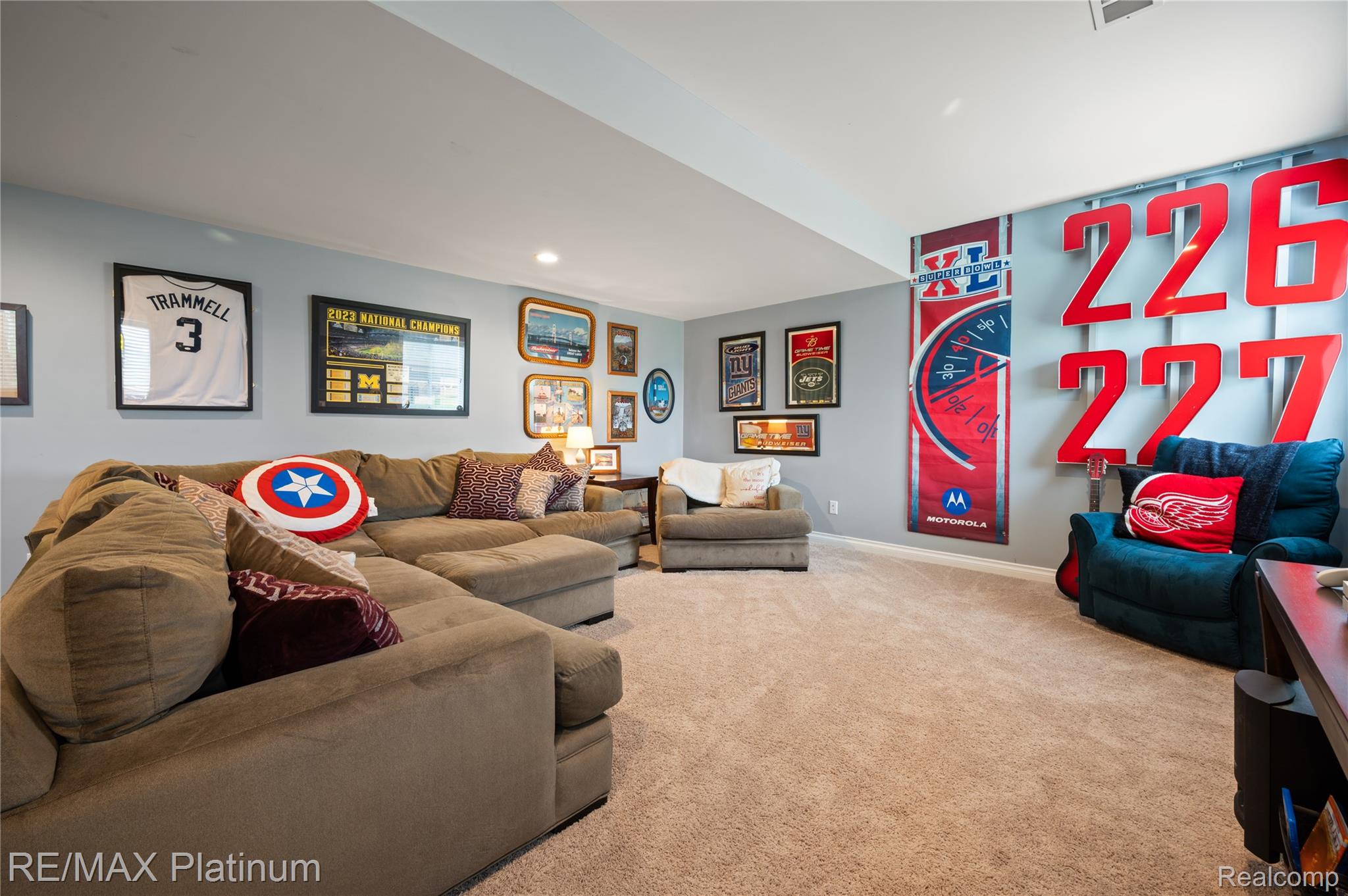 2237 WALNUT VIEW Drive