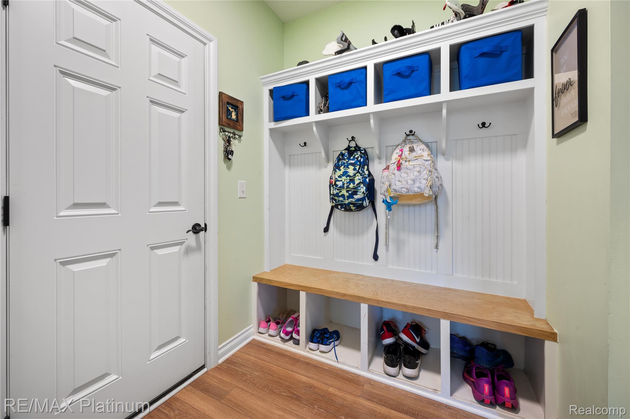 2237 WALNUT VIEW Drive
