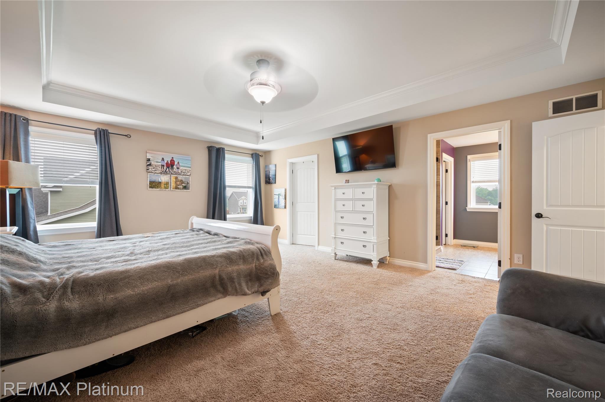 2237 WALNUT VIEW Drive