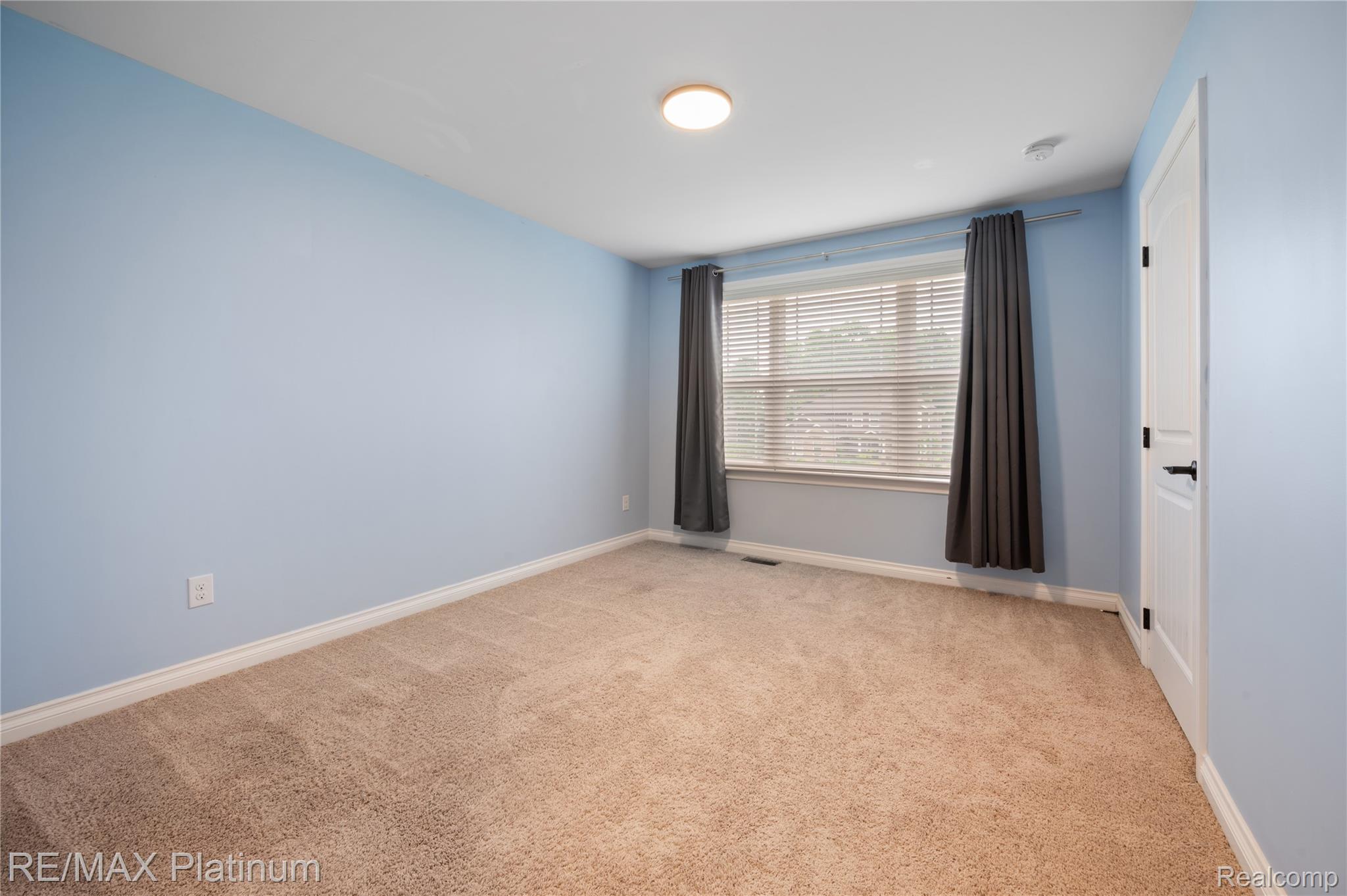 2237 WALNUT VIEW Drive