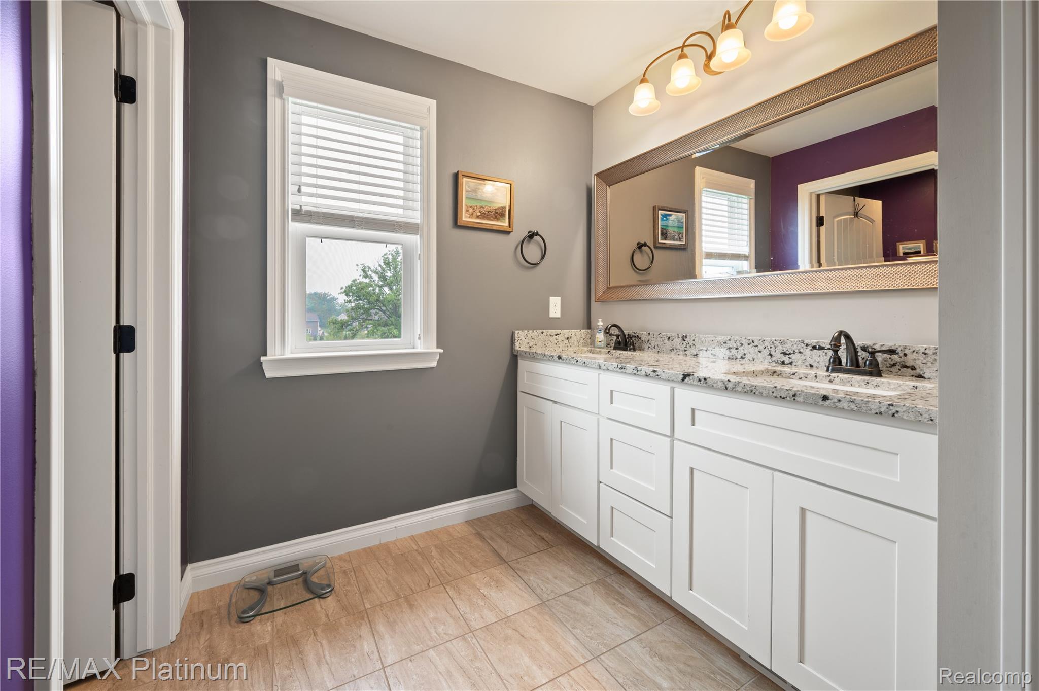 2237 WALNUT VIEW Drive