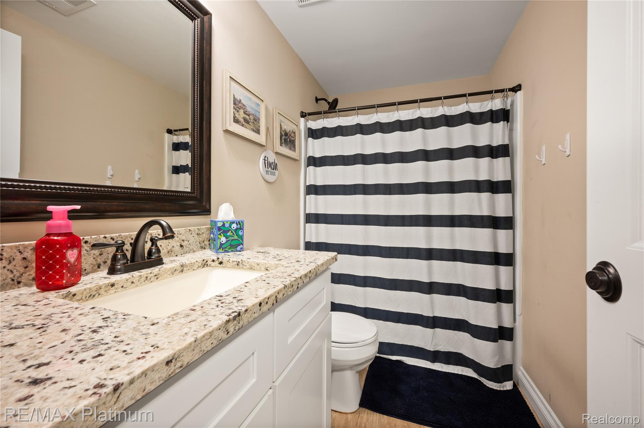 2237 WALNUT VIEW Drive