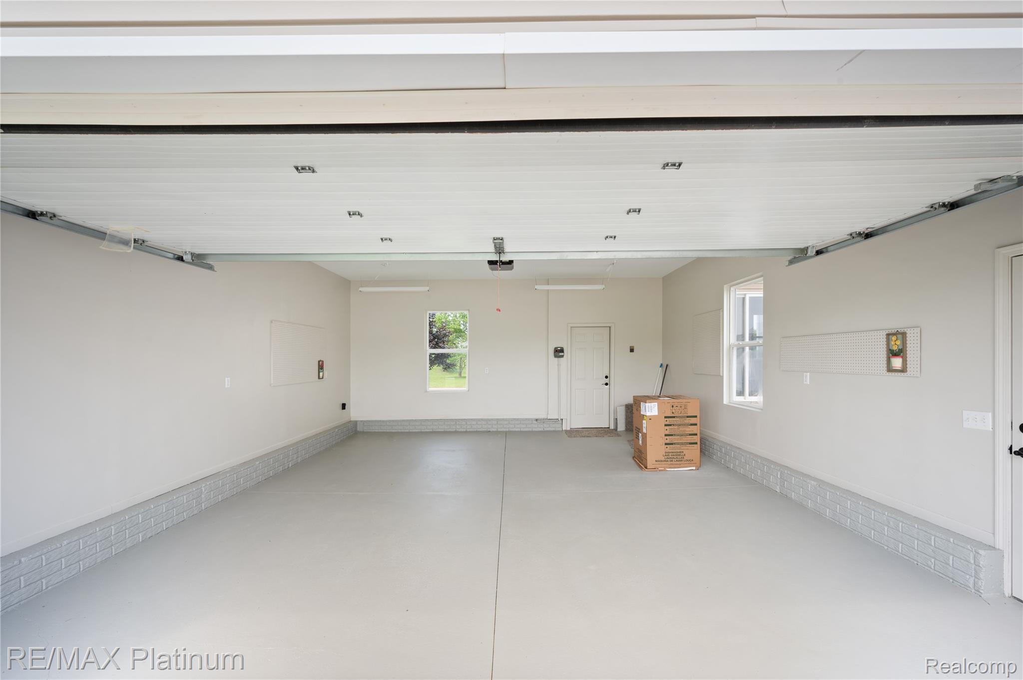 6327 Saint Charles Pass