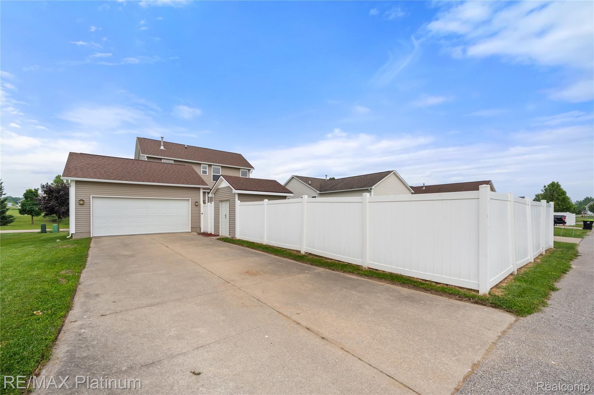 6327 Saint Charles Pass