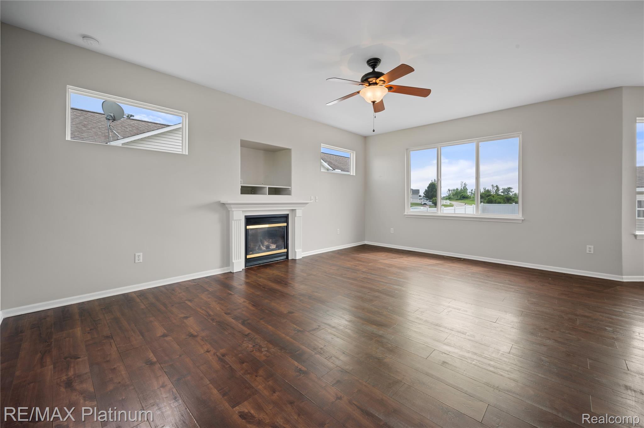 6327 Saint Charles Pass