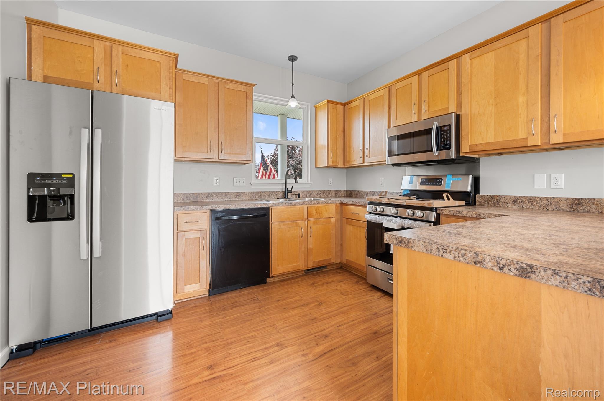 6327 Saint Charles Pass