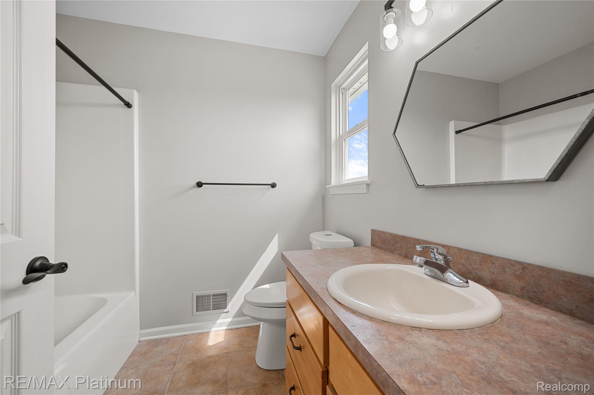 6327 Saint Charles Pass
