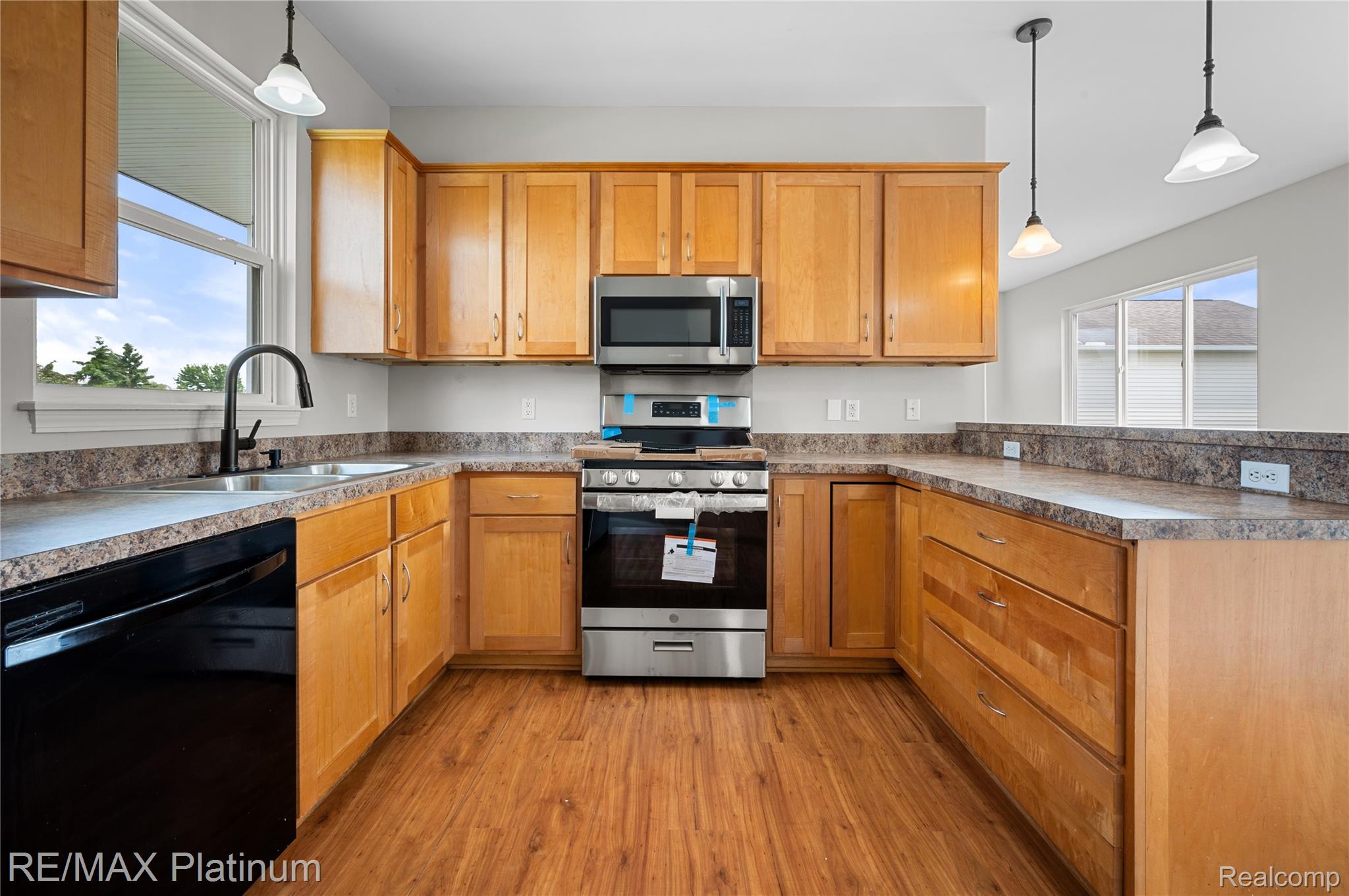 6327 Saint Charles Pass