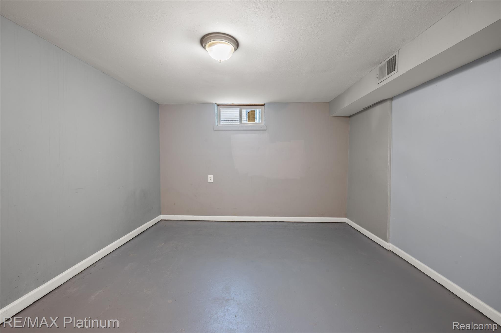 708 Elmwood Drive