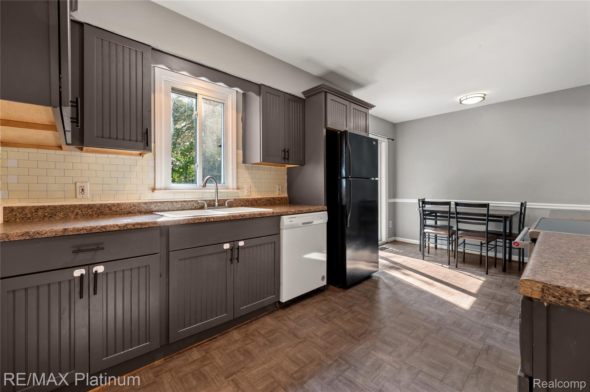708 Elmwood Drive