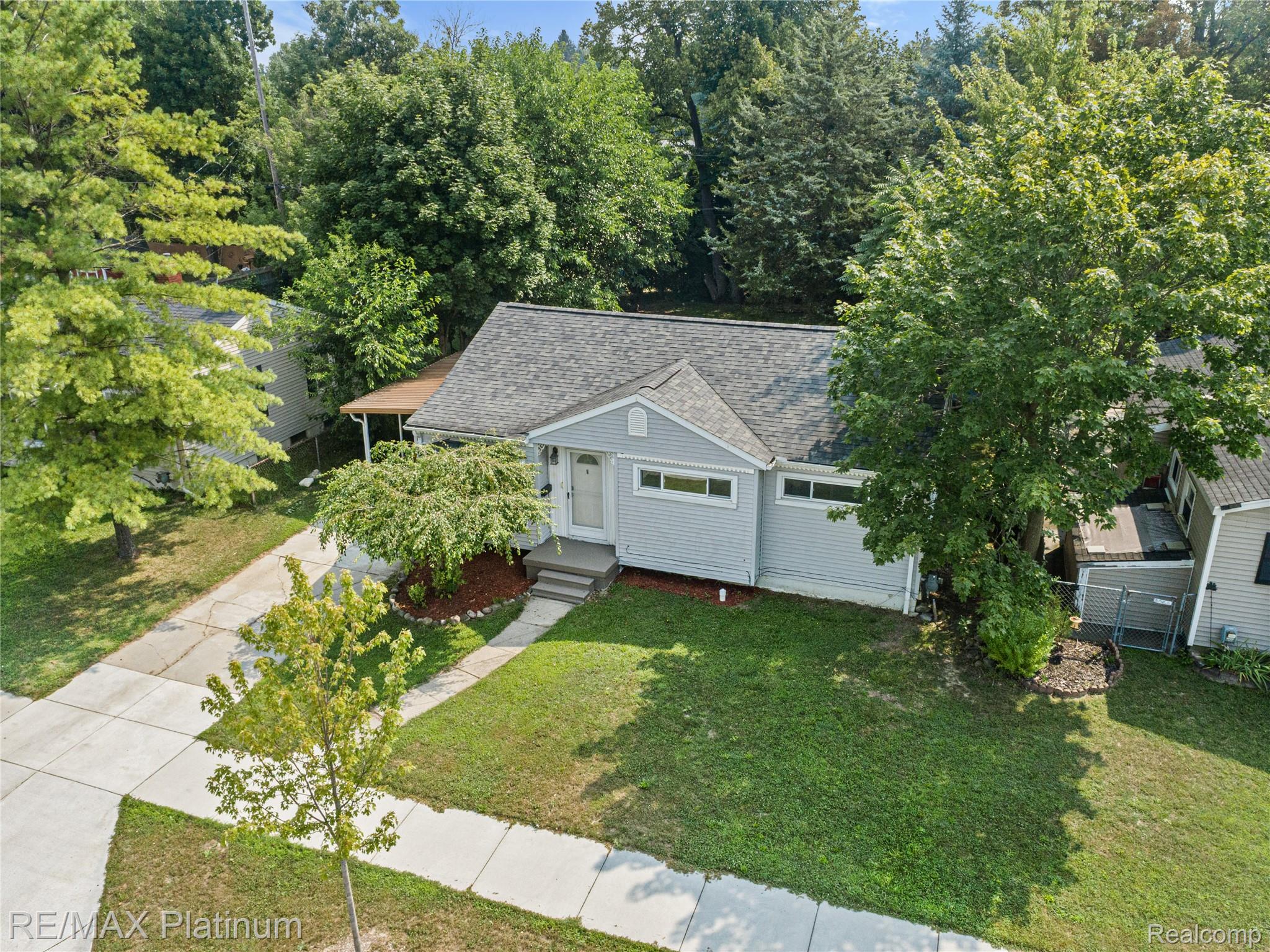 708 Elmwood Drive