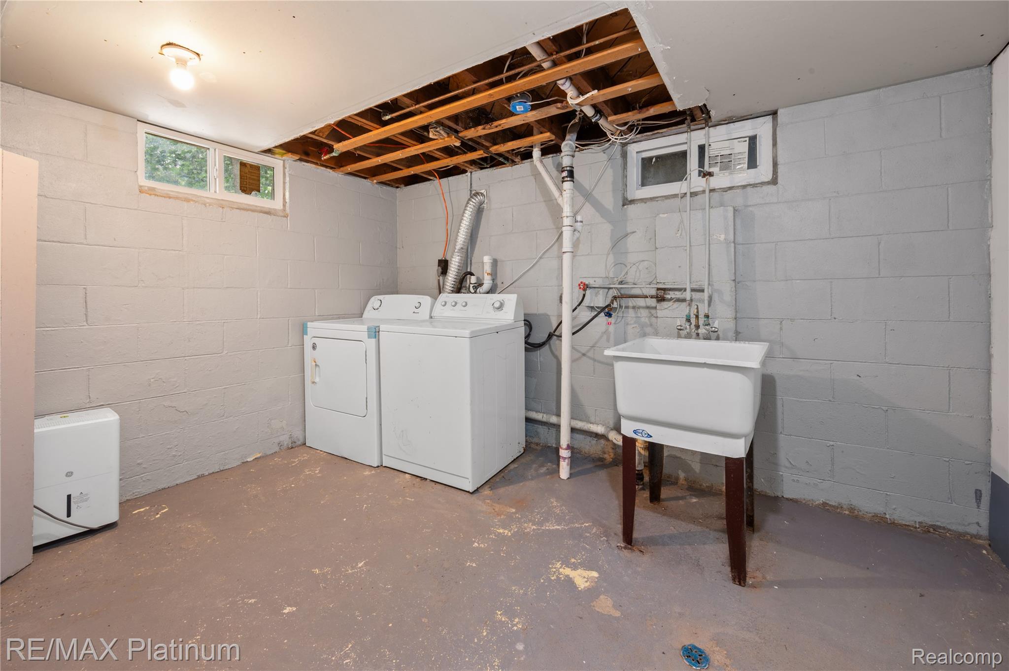 708 Elmwood Drive