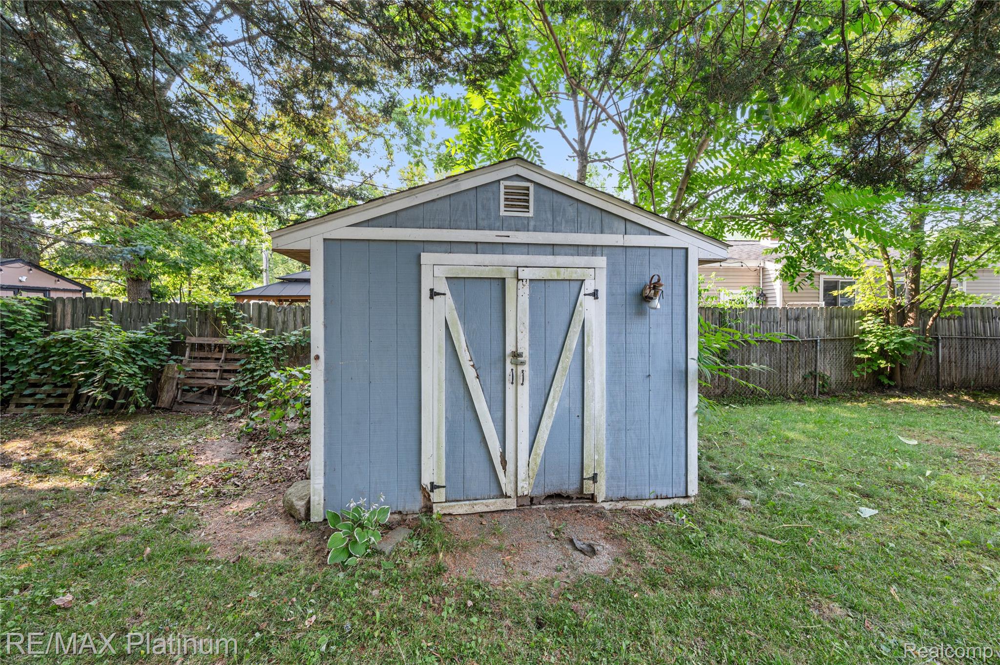 708 Elmwood Drive