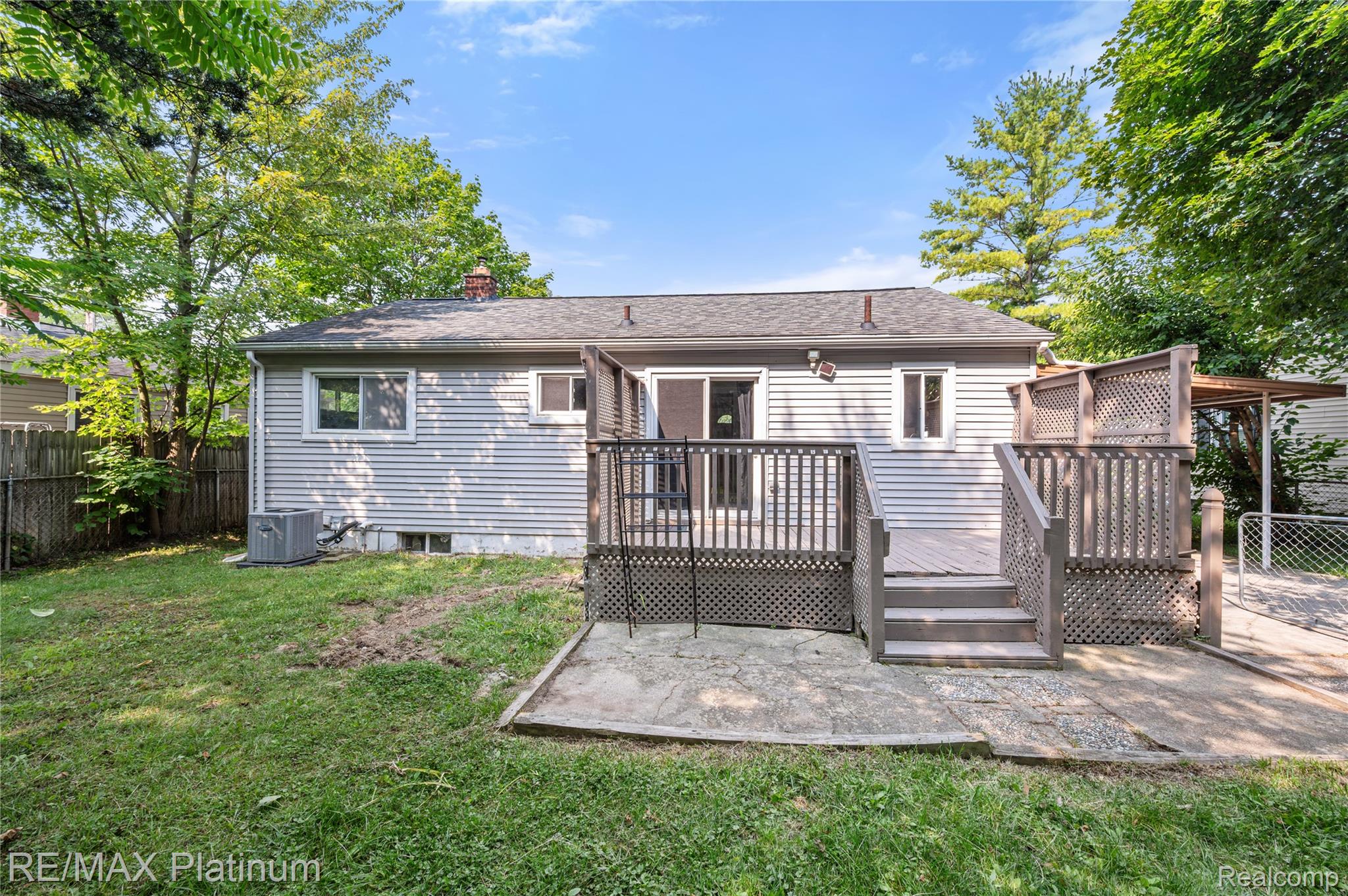 708 Elmwood Drive