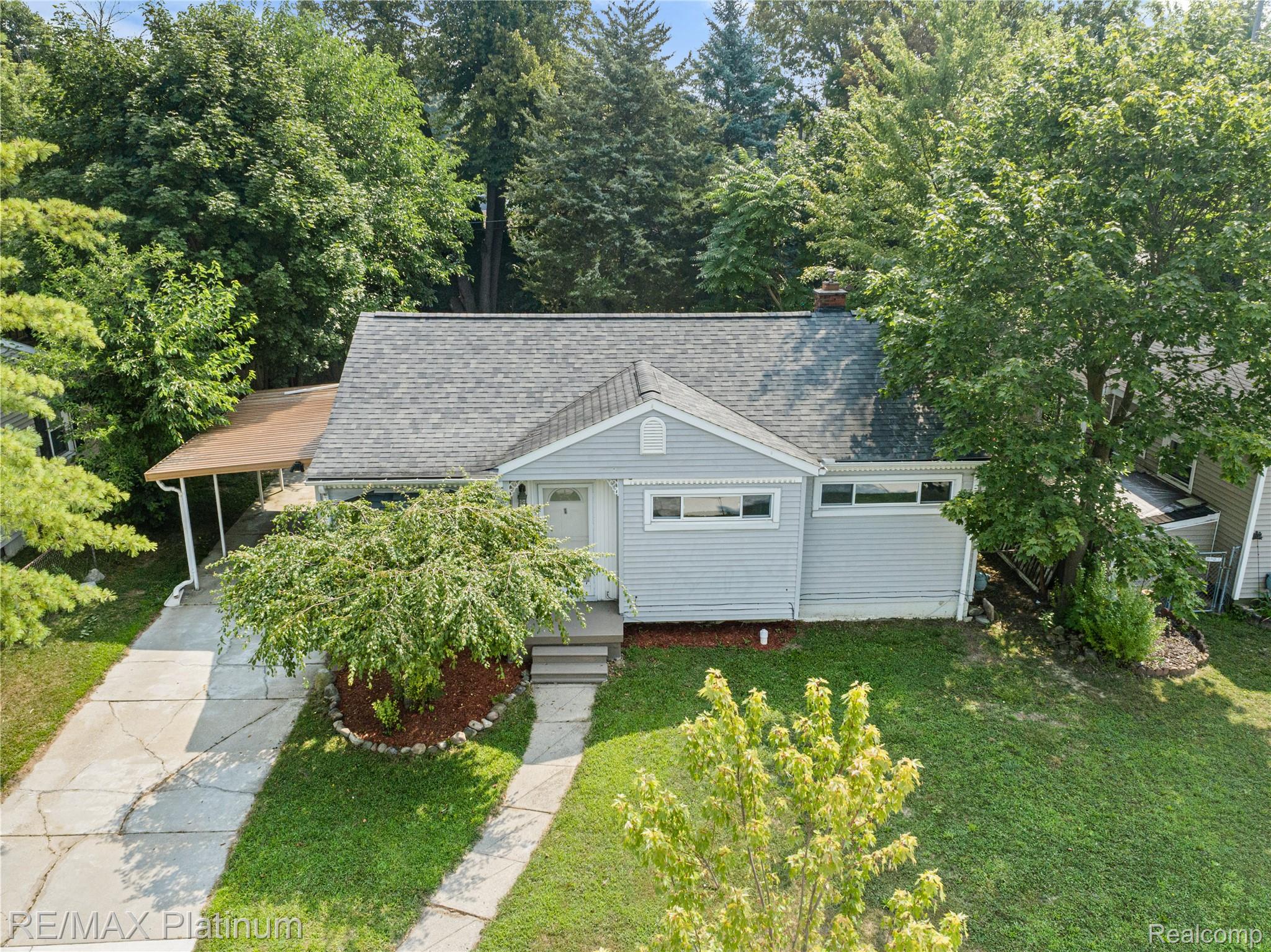 708 Elmwood Drive