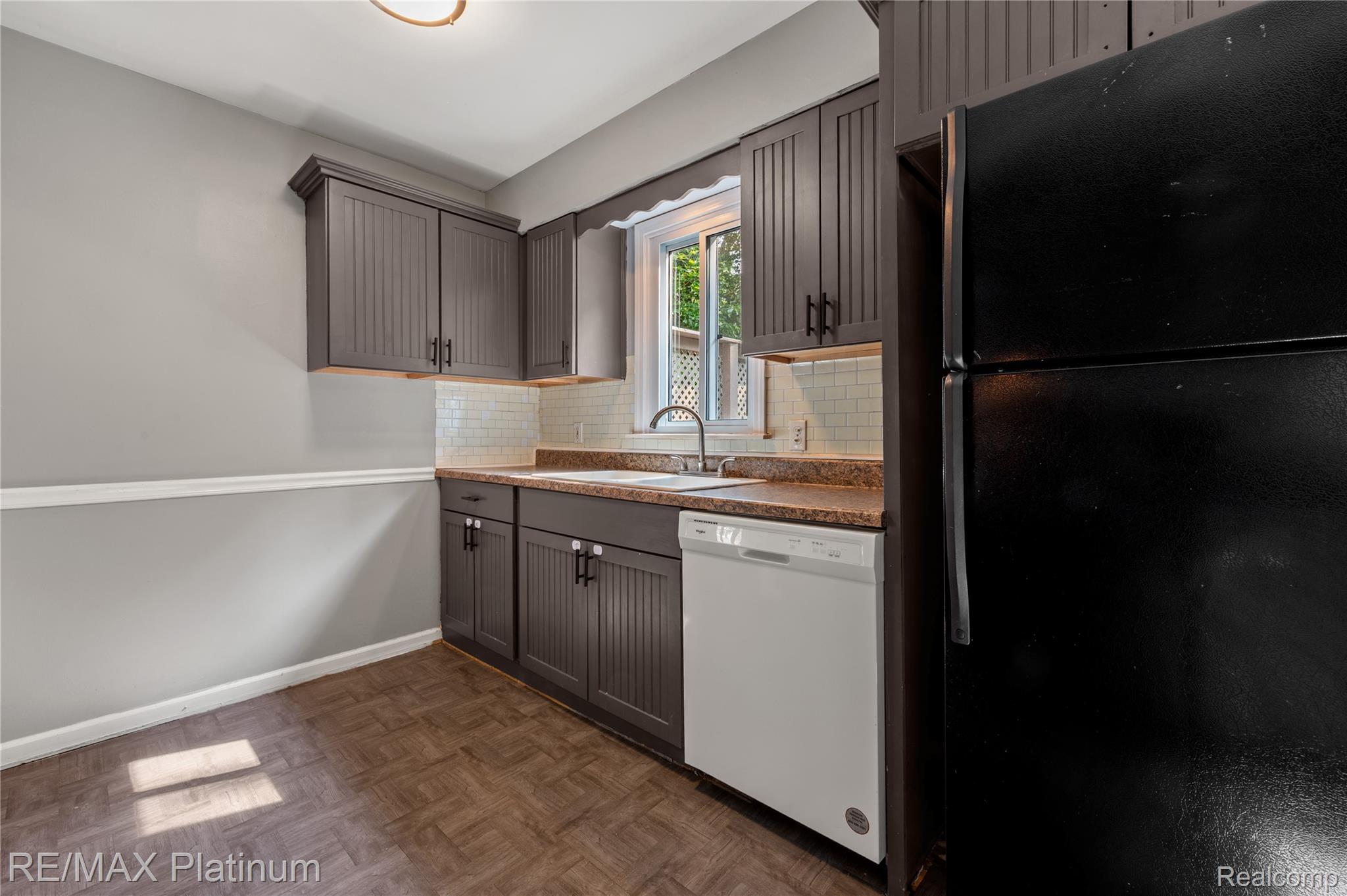 708 Elmwood Drive