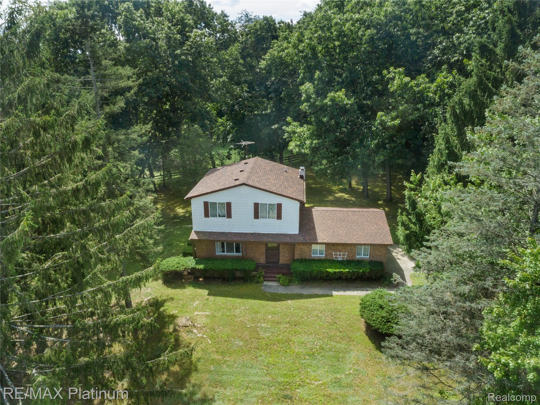 10600 Pinehill Drive