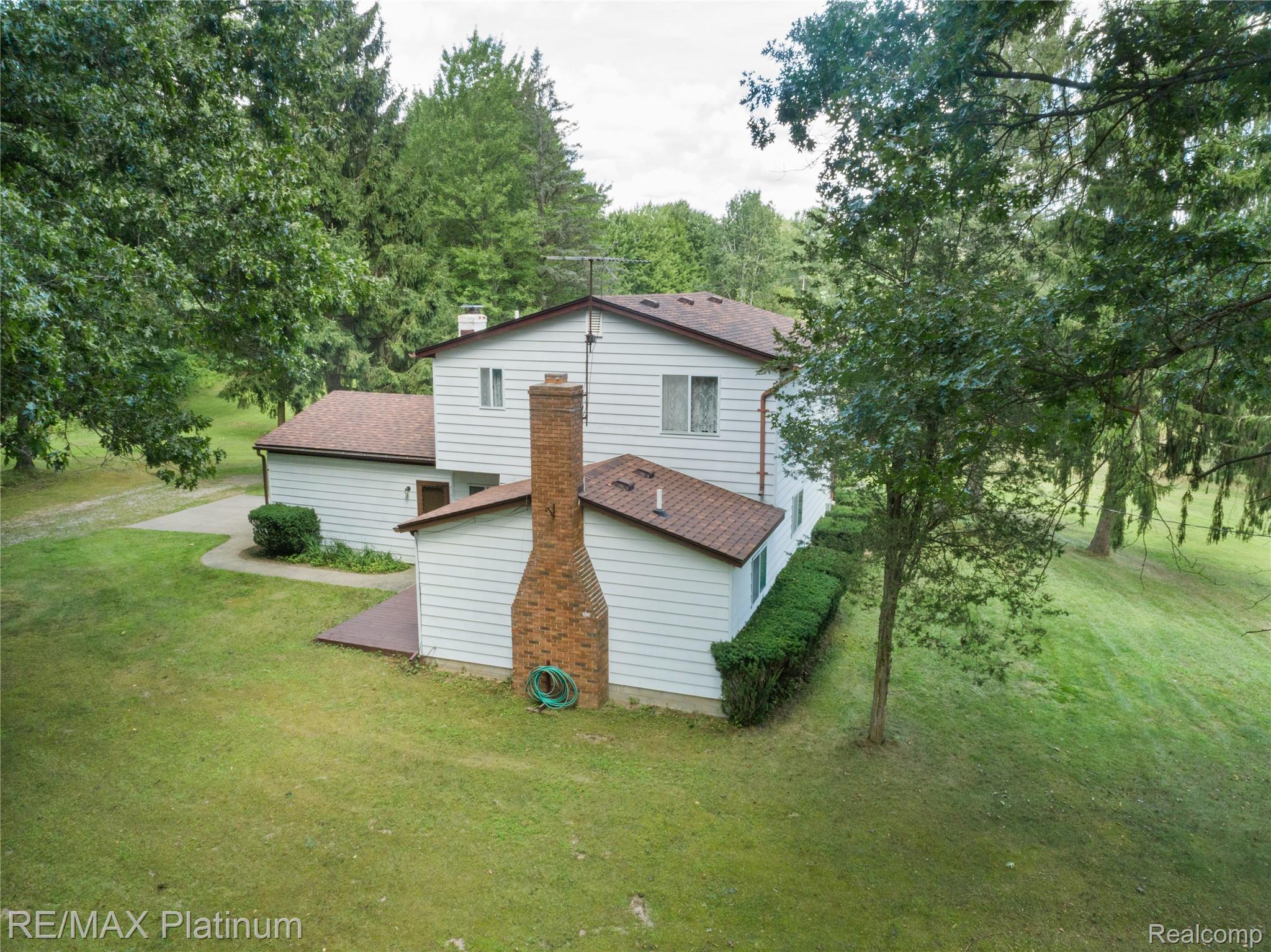 10600 Pinehill Drive