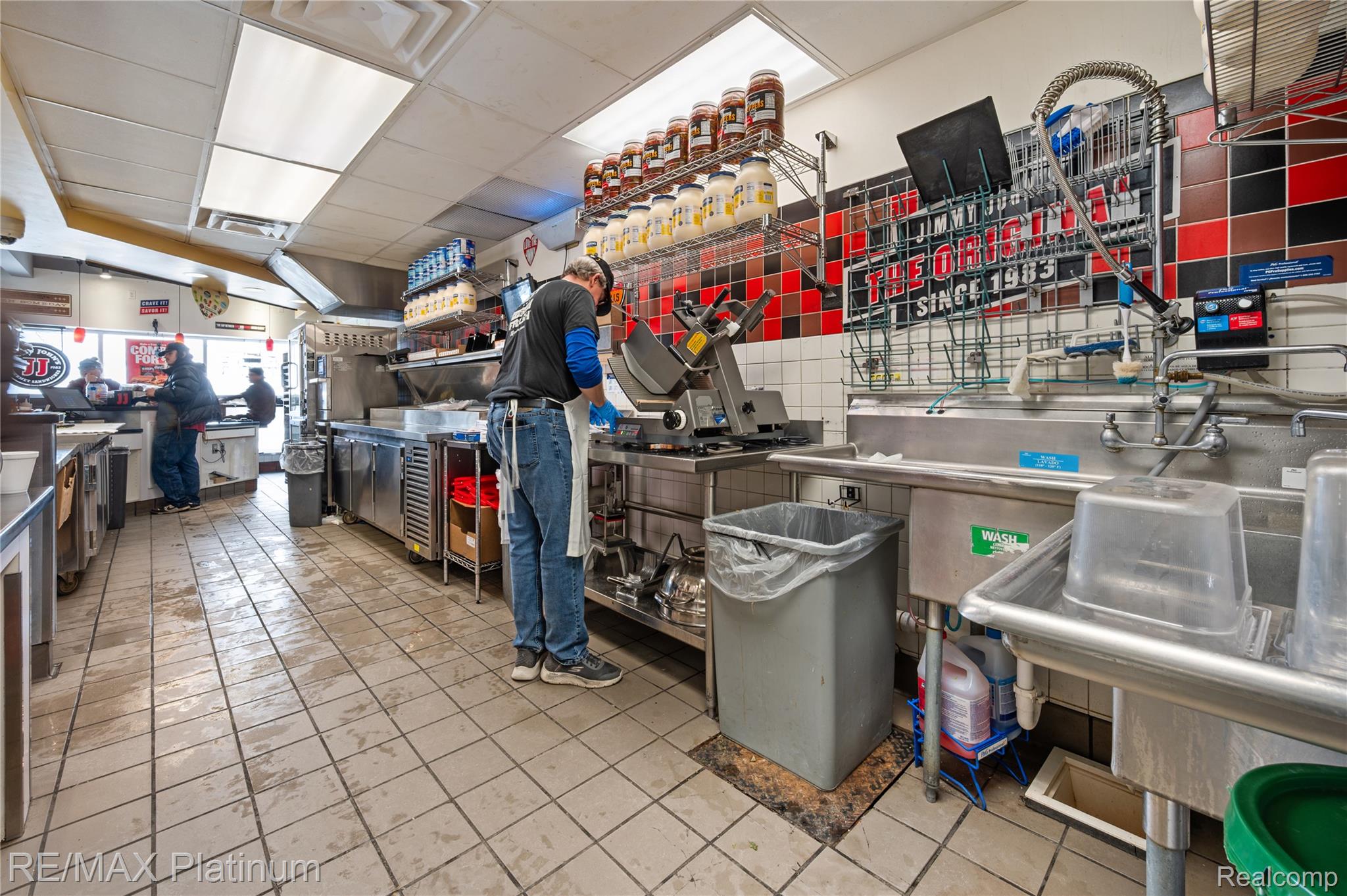 11528 S Saginaw Street