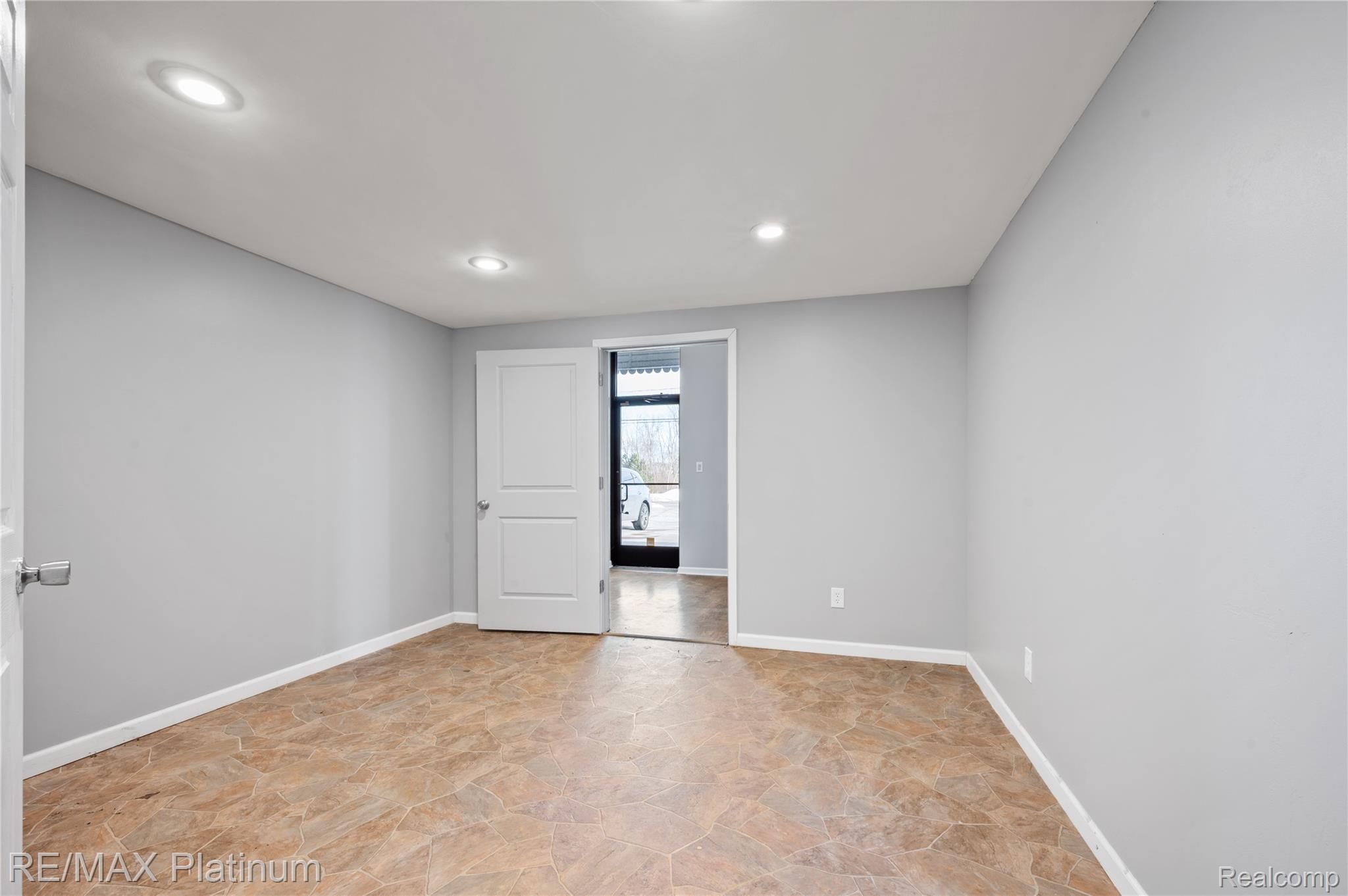 7500 Fenton Road
