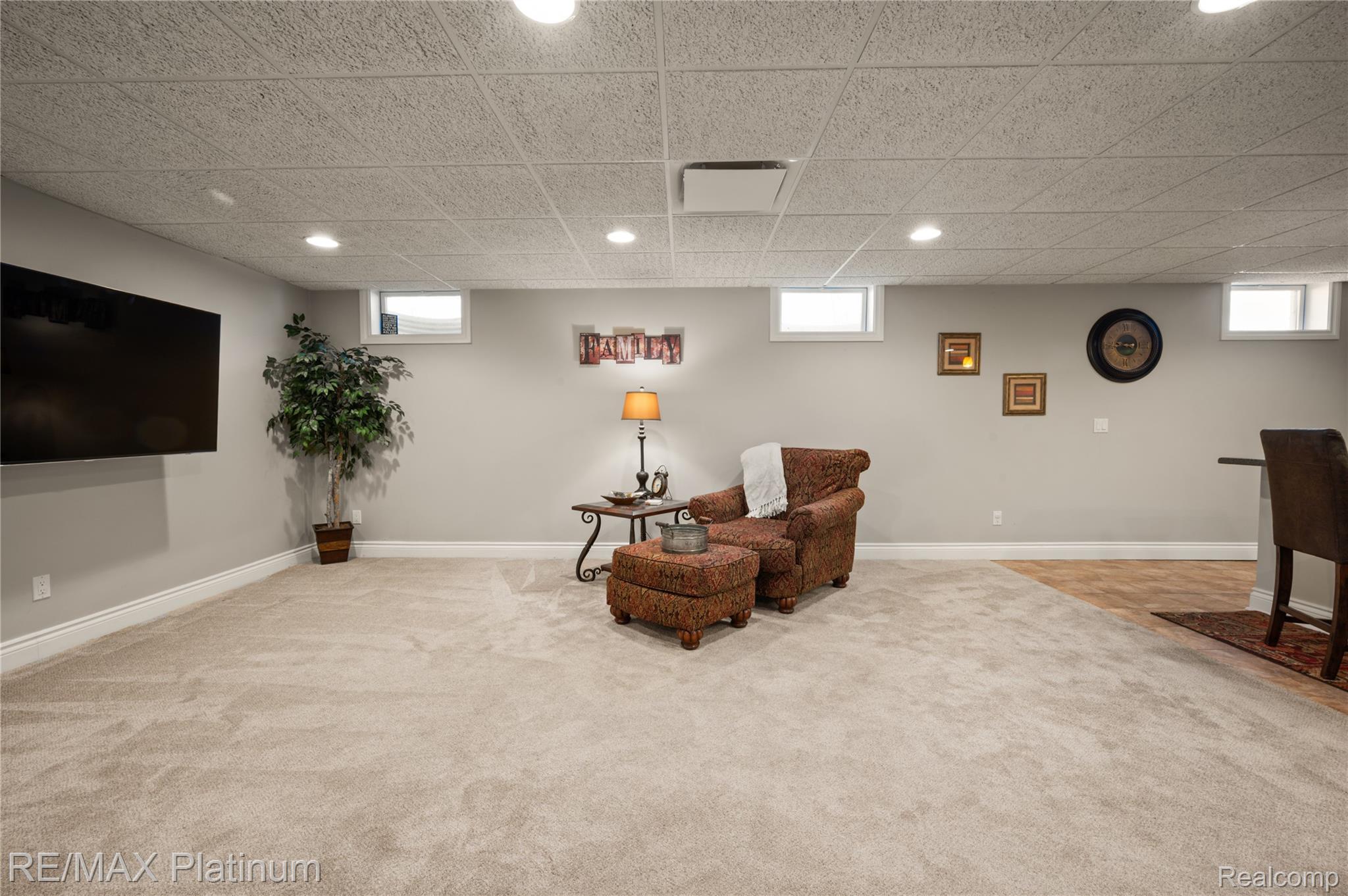 5252 Madison Court