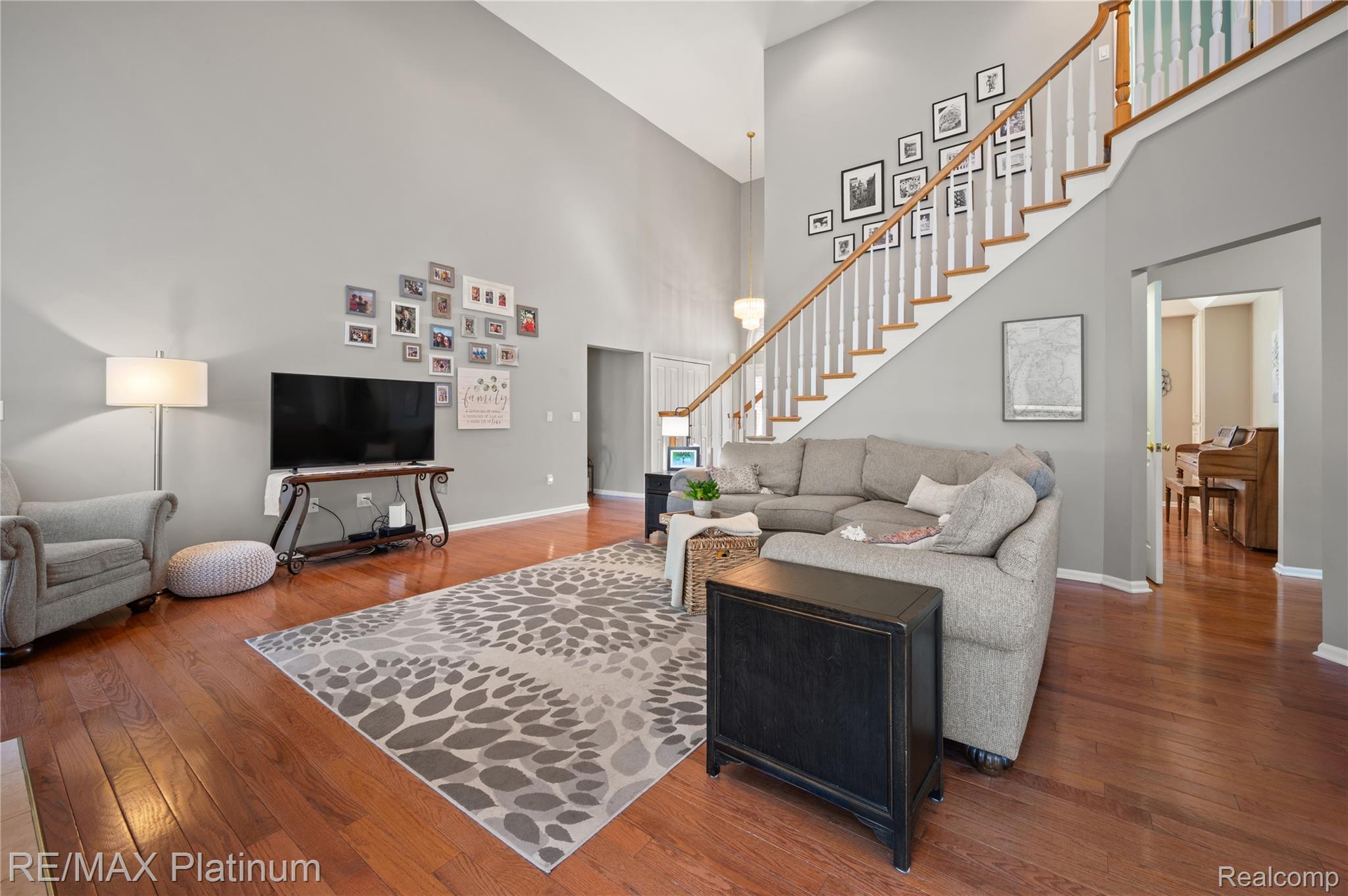 5252 Madison Court