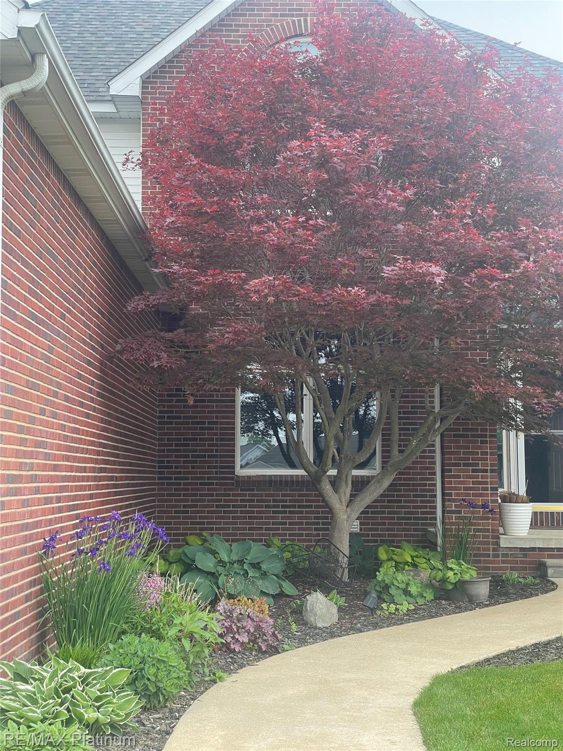 5252 Madison Court